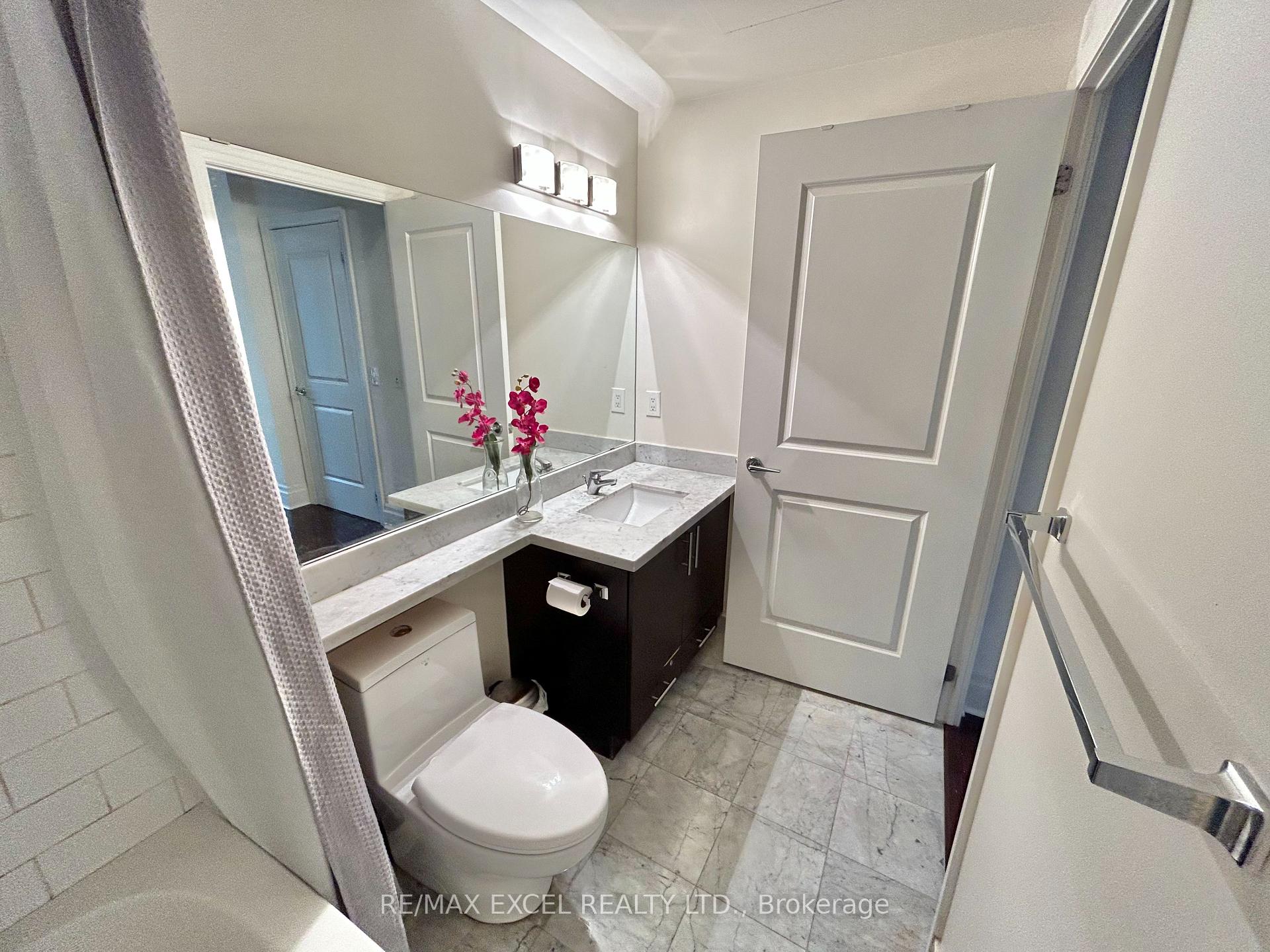 Photo 14 of Unit 110, 1 Upper Duke-Master bedroom Crescent, Markham, Unionville — HOMEH