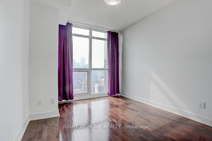 Photo 7 of Unit 3509, 21 Carlton Street, Toronto, Church-Yonge Corridor — HOMEH
