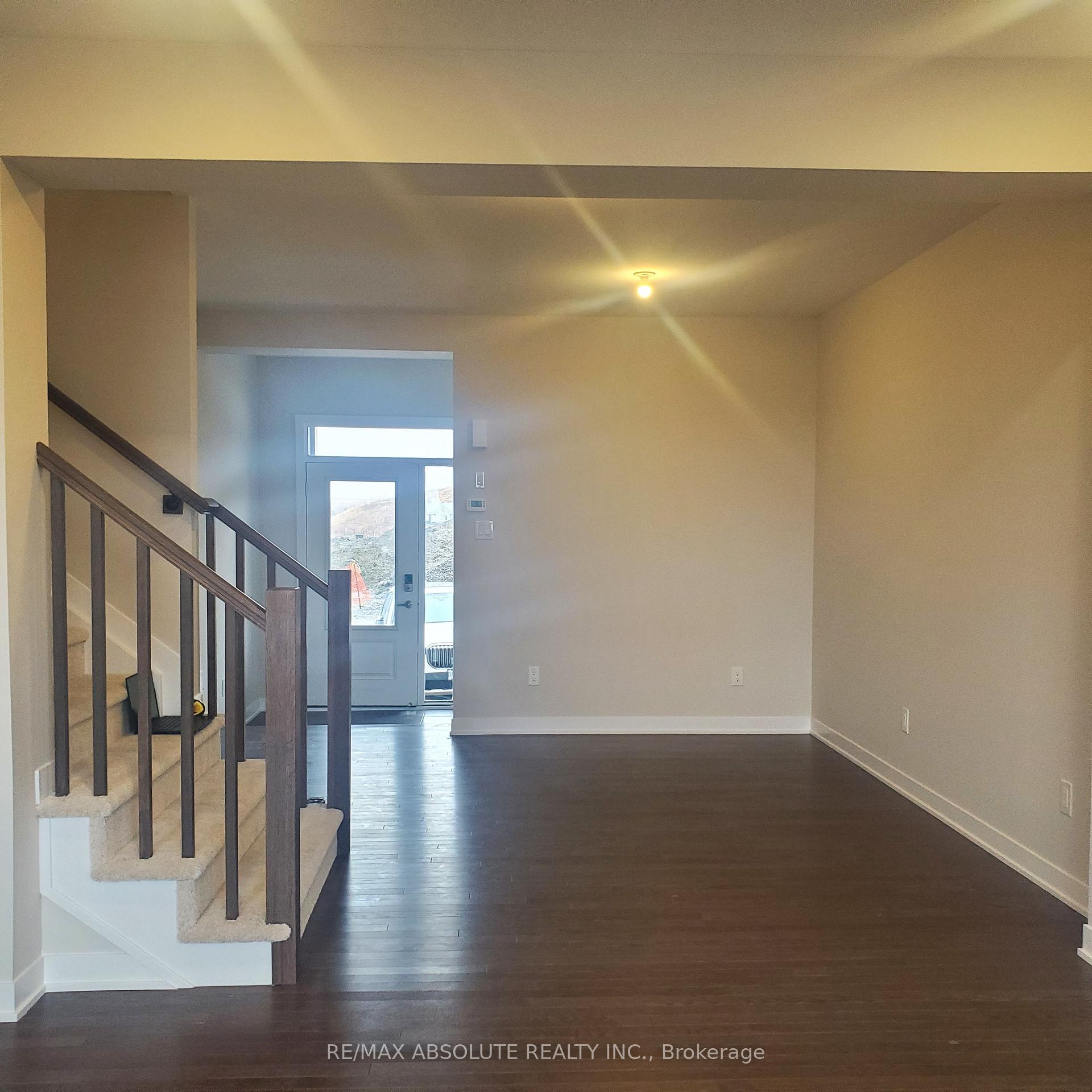 Photo 3 of 1949 Elevation Road, Ottawa, Barrhaven - Half Moon Bay — HOMEH