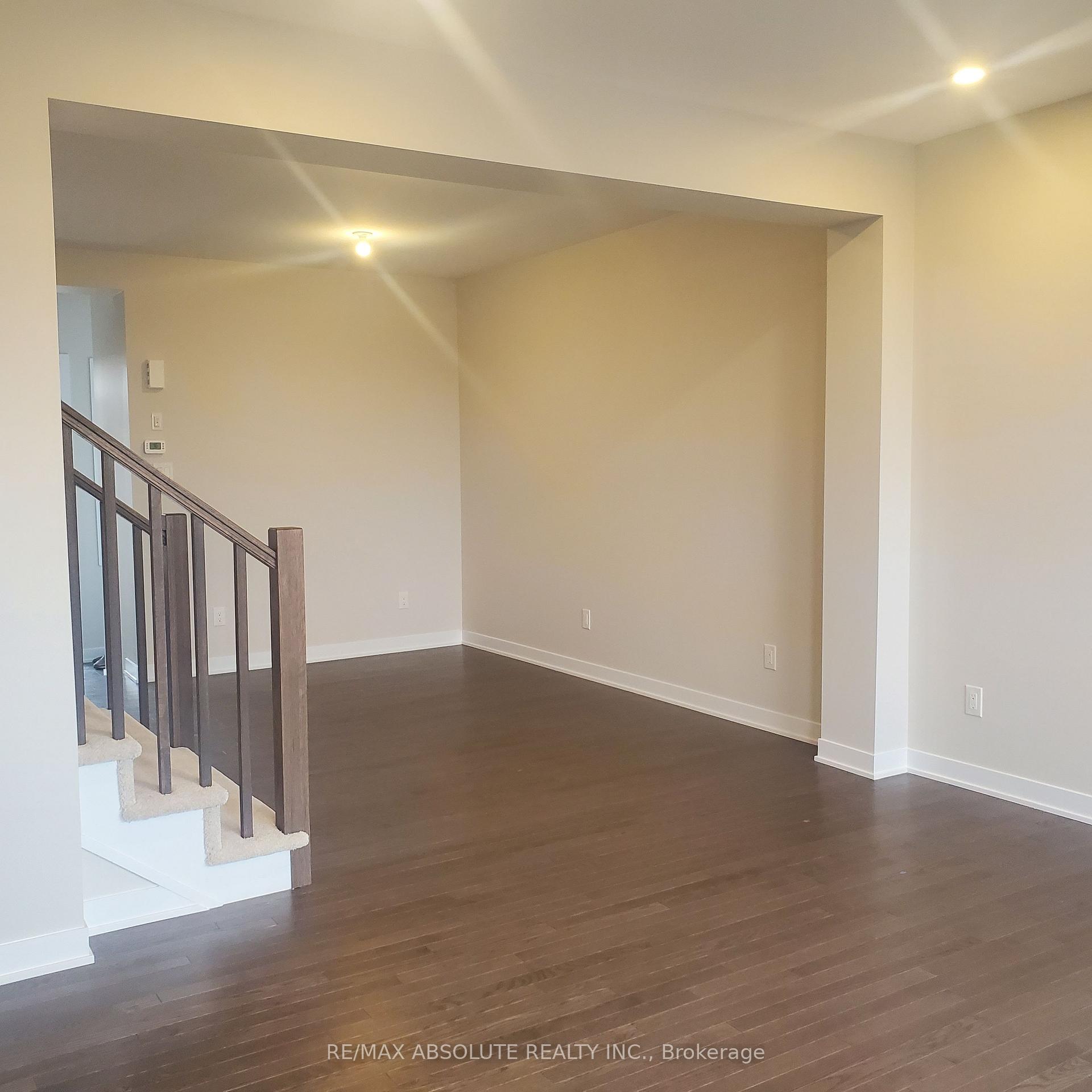 Photo 4 of 1949 Elevation Road, Ottawa, Barrhaven - Half Moon Bay — HOMEH