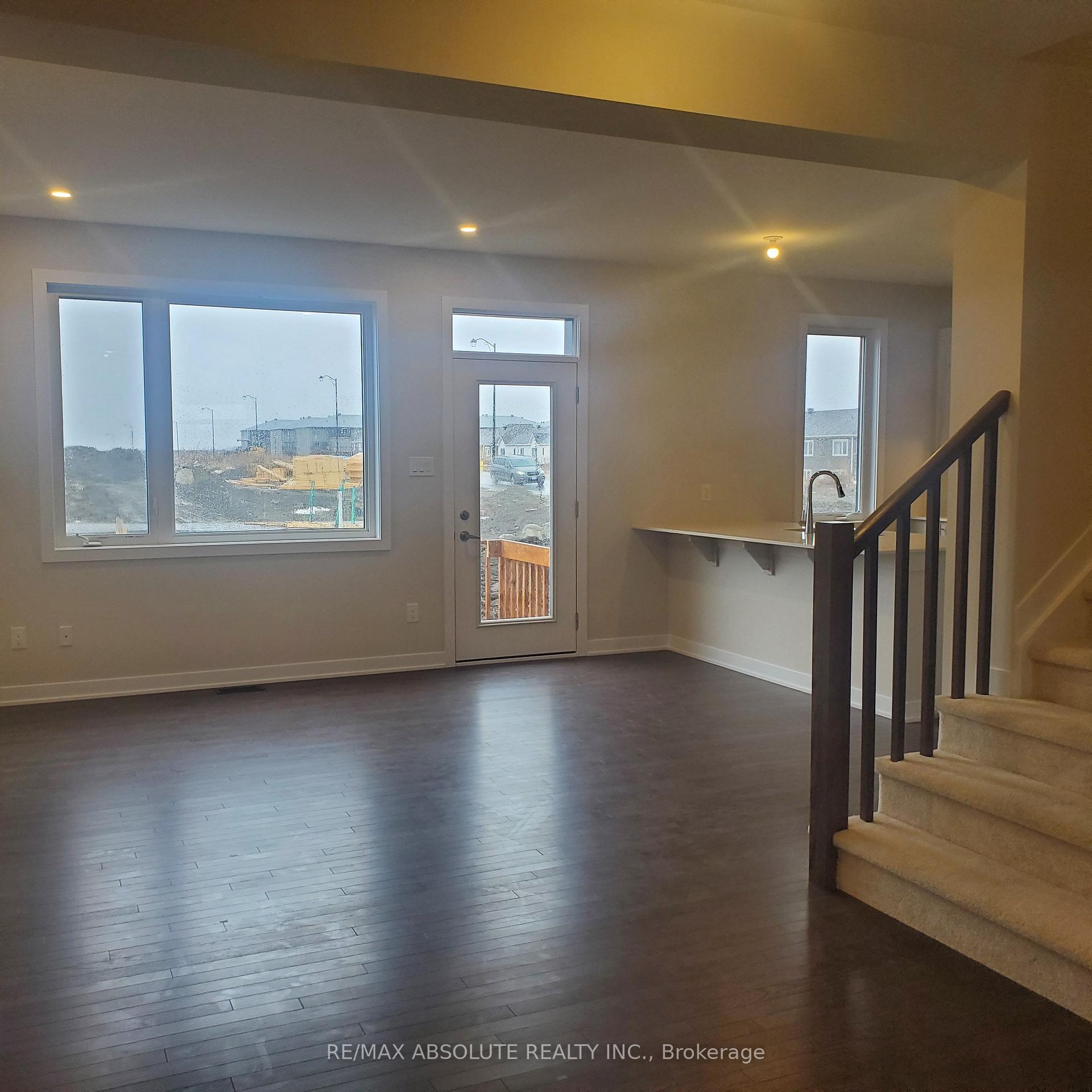 Photo 6 of 1949 Elevation Road, Ottawa, Barrhaven - Half Moon Bay — HOMEH