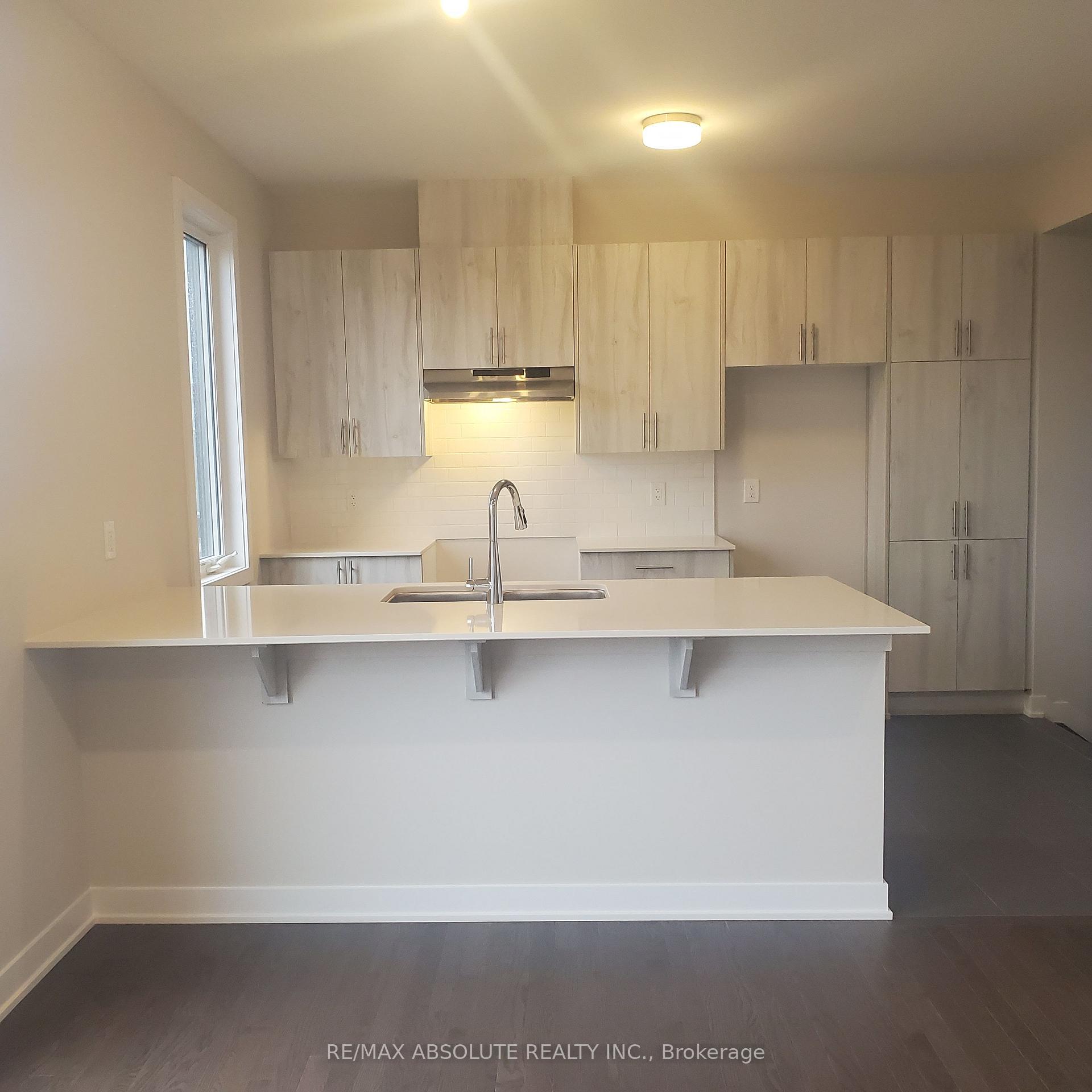 Photo 9 of 1949 Elevation Road, Ottawa, Barrhaven - Half Moon Bay — HOMEH