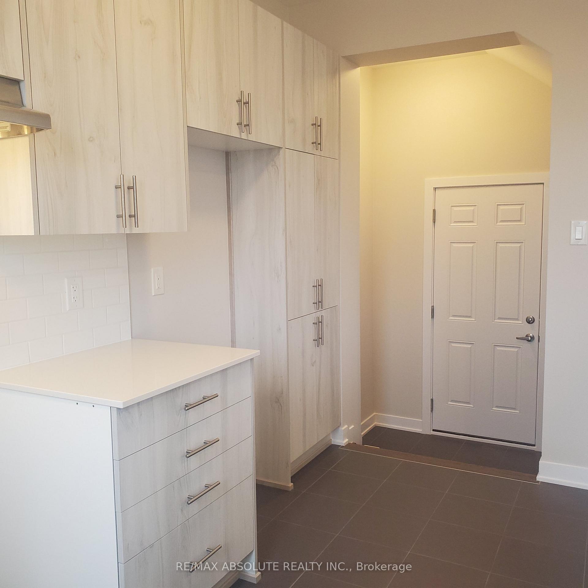 Photo 10 of 1949 Elevation Road, Ottawa, Barrhaven - Half Moon Bay — HOMEH