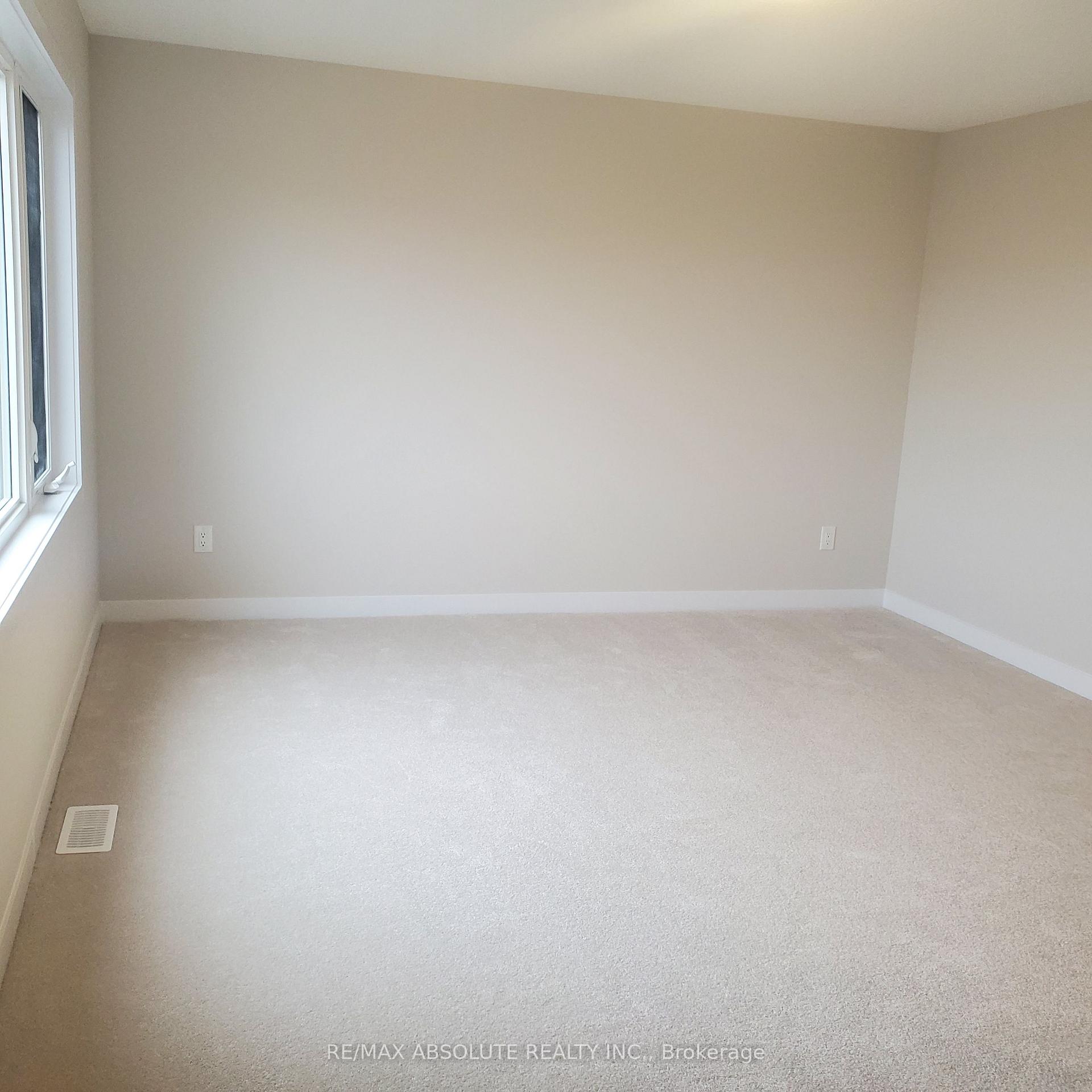 Photo 13 of 1949 Elevation Road, Ottawa, Barrhaven - Half Moon Bay — HOMEH