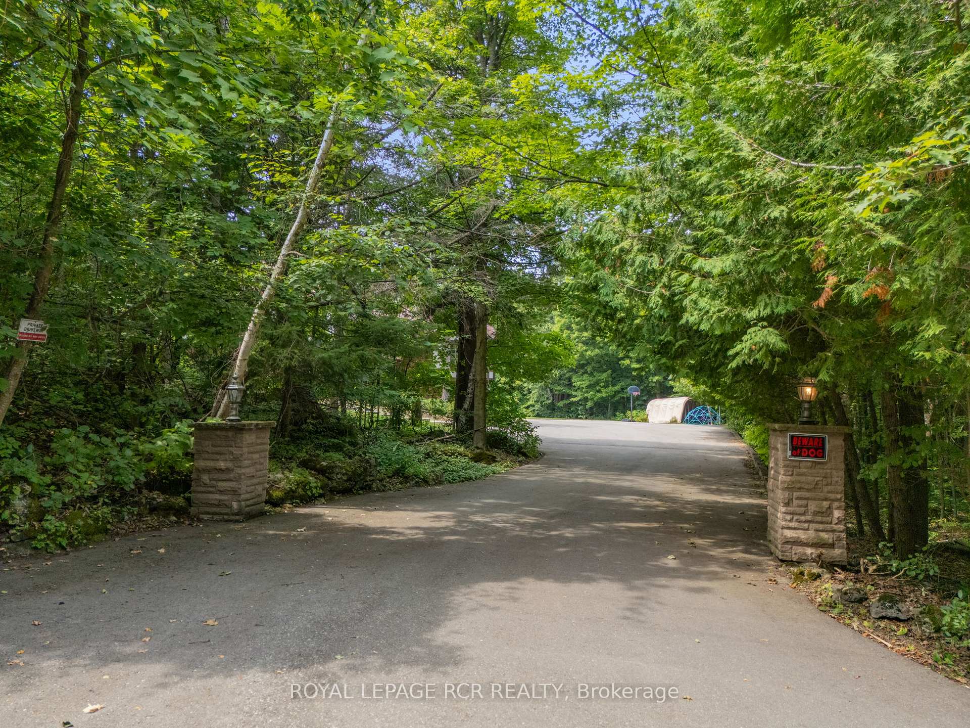 Photo 3 of 832 Boston Mills Road, Caledon, Rural Caledon — HOMEH