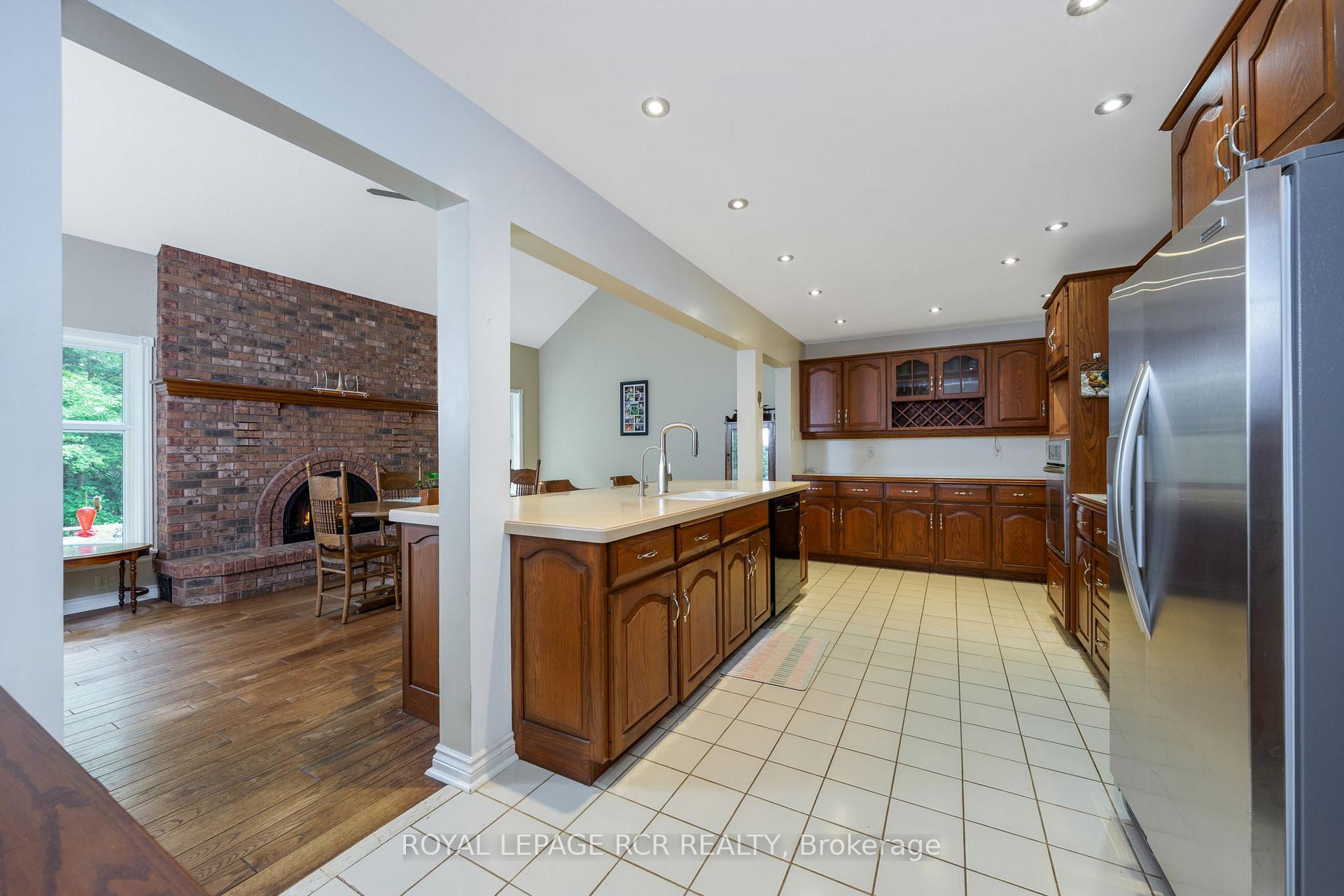 Photo 6 of 832 Boston Mills Road, Caledon, Rural Caledon — HOMEH