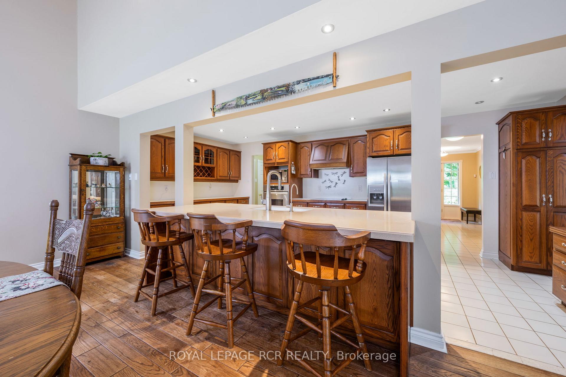 Photo 13 of 832 Boston Mills Road, Caledon, Rural Caledon — HOMEH