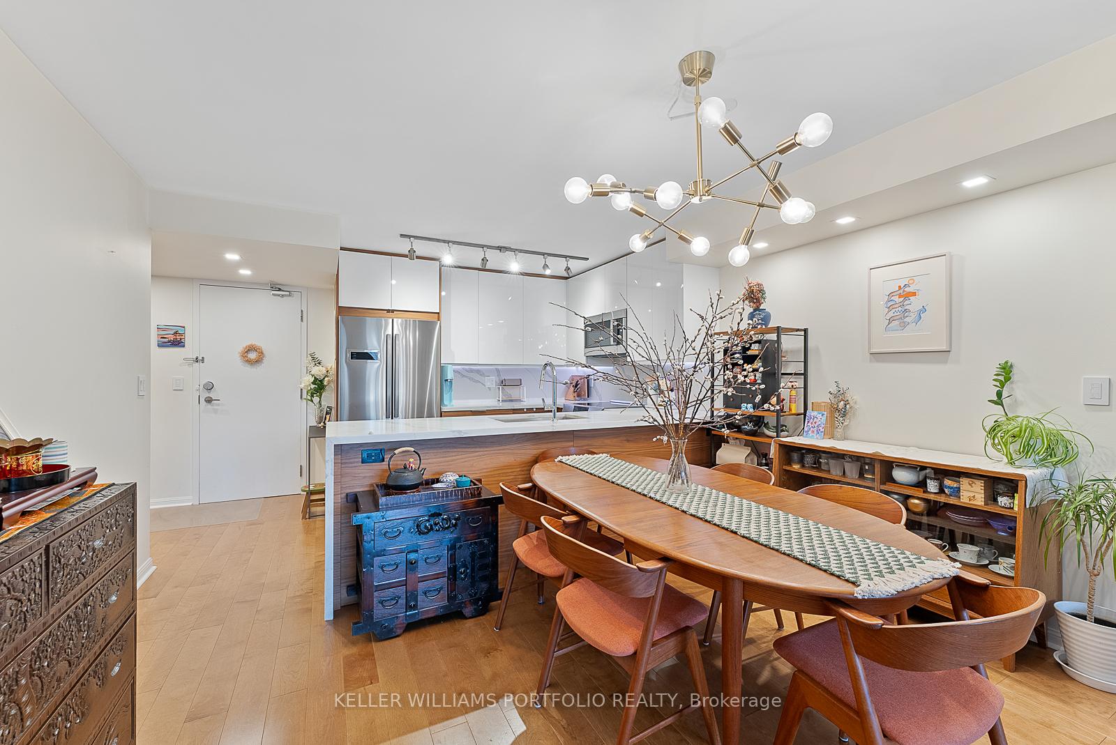 Photo 8 of Unit 401, 330 Adelaide Street E, Toronto, Moss Park — HOMEH