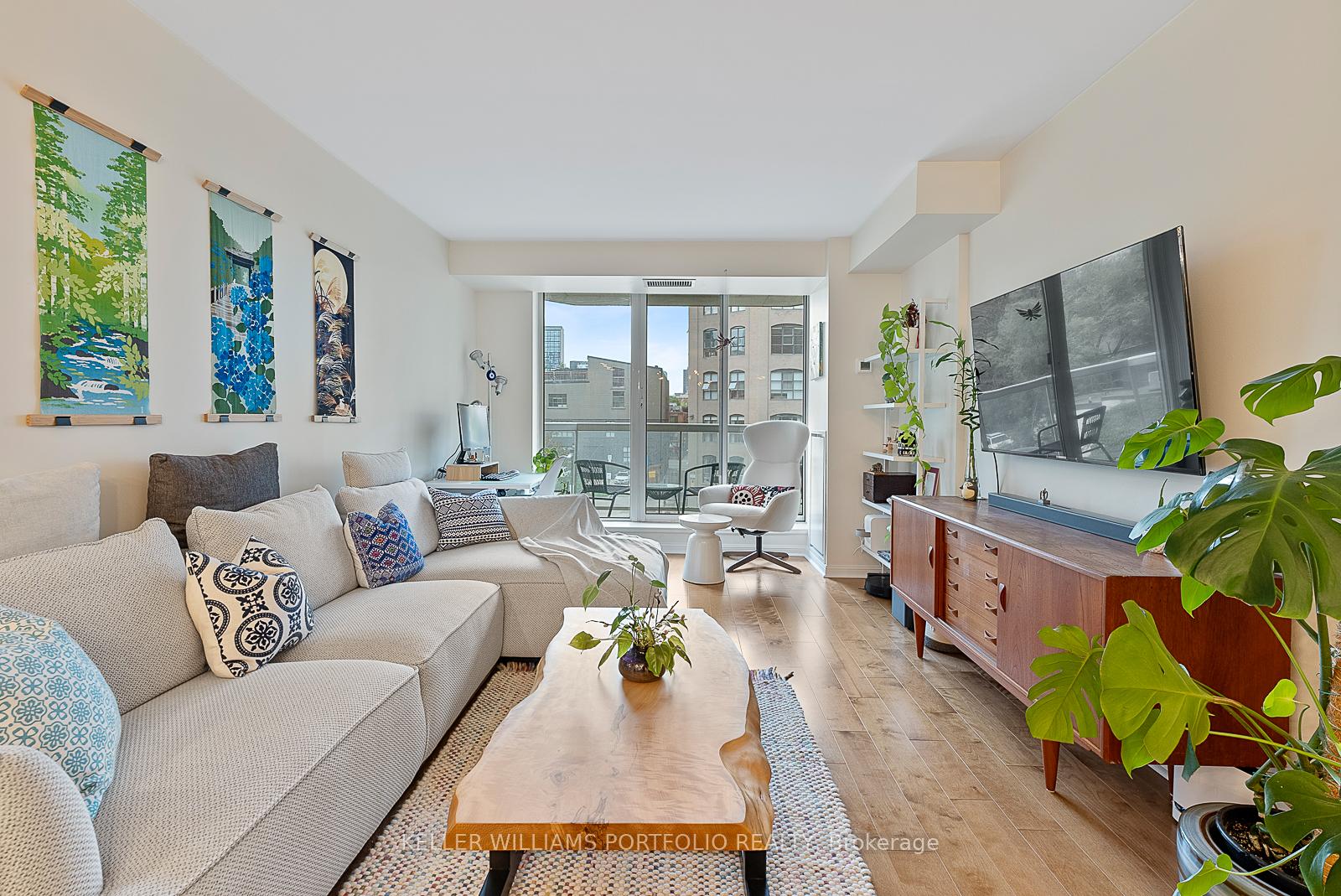 Photo 13 of Unit 401, 330 Adelaide Street E, Toronto, Moss Park — HOMEH