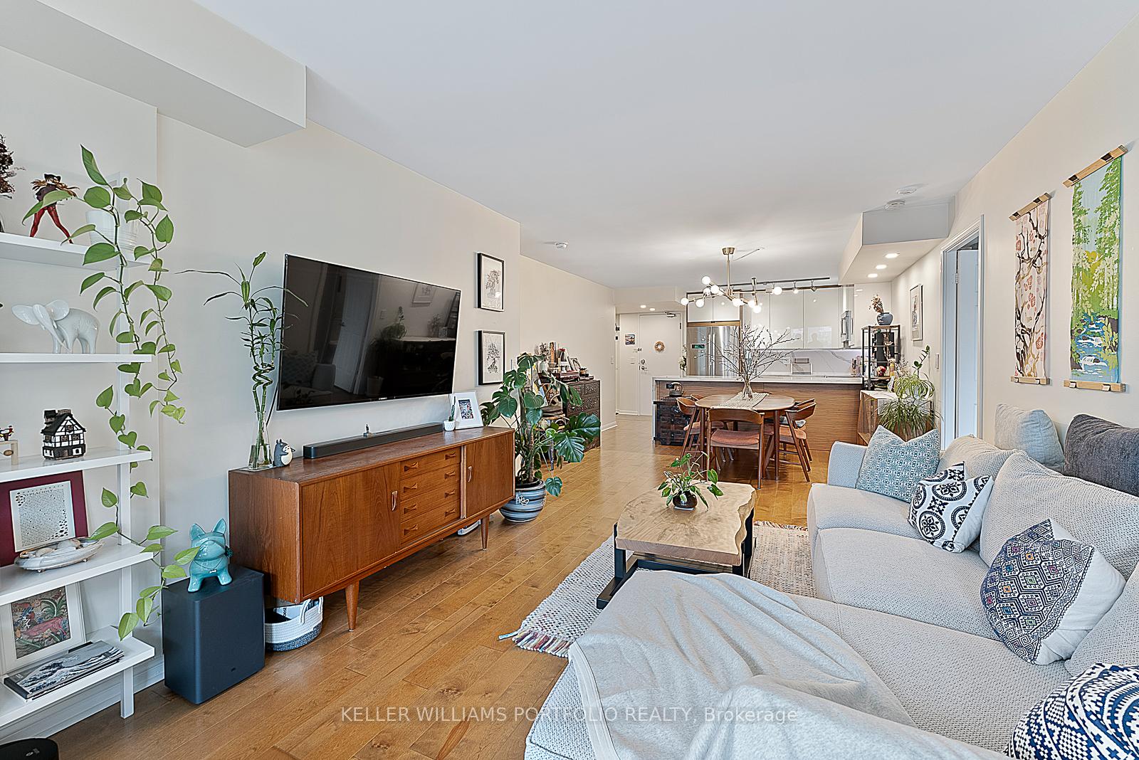 Photo 16 of Unit 401, 330 Adelaide Street E, Toronto, Moss Park — HOMEH