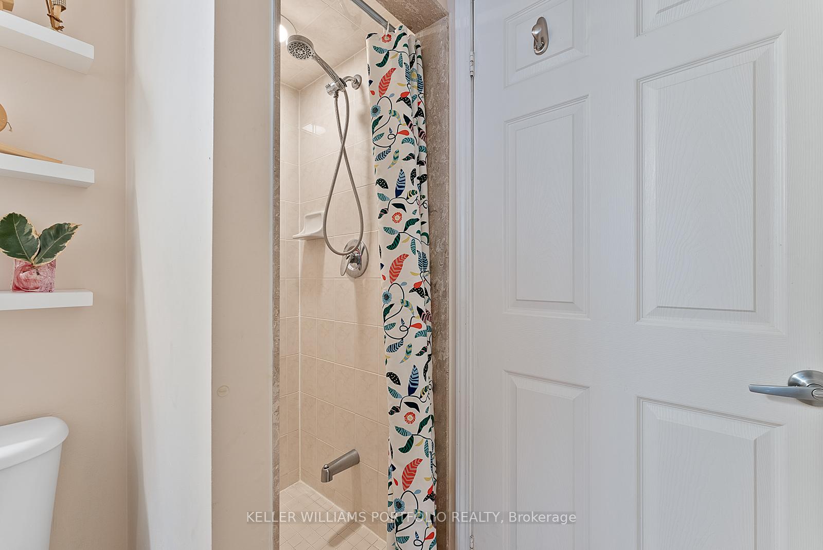 Photo 30 of Unit 401, 330 Adelaide Street E, Toronto, Moss Park — HOMEH