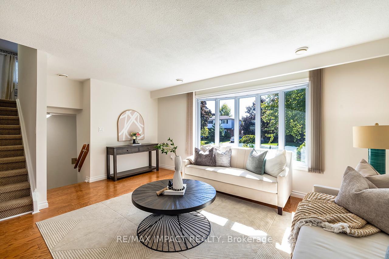 Photo 6 of 30 Hetherington Drive, Clarington, Bowmanville — HOMEH