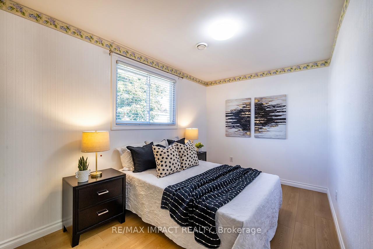 Photo 14 of 30 Hetherington Drive, Clarington, Bowmanville — HOMEH