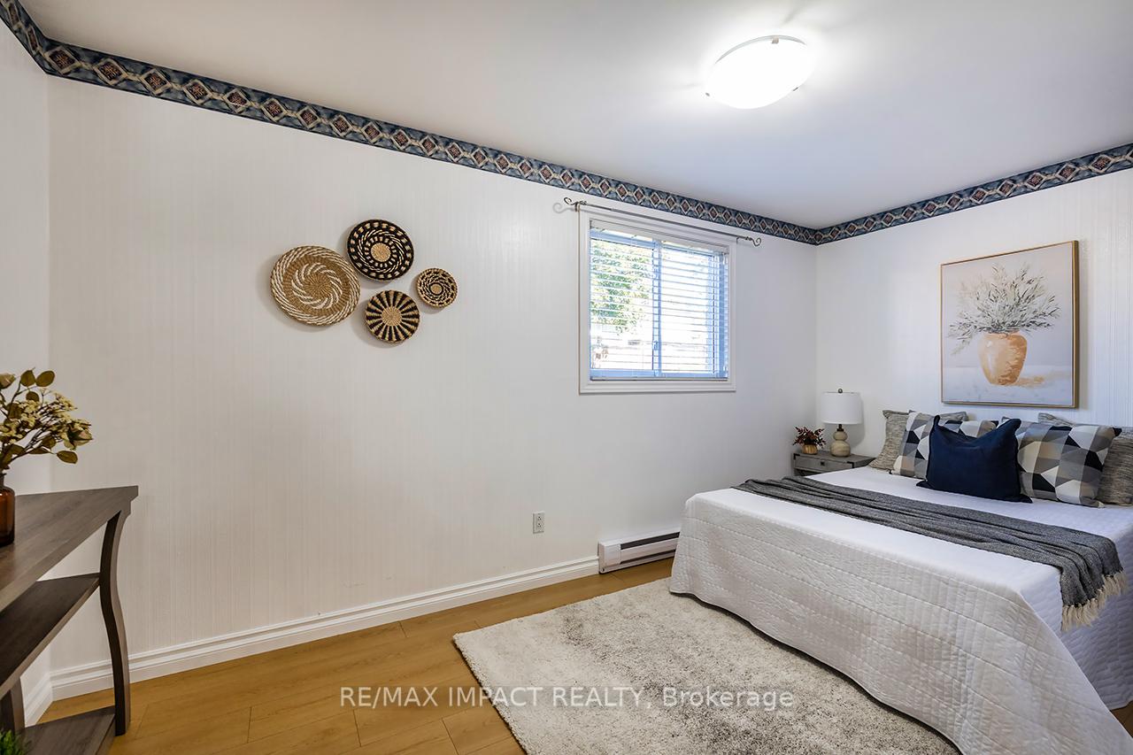 Photo 16 of 30 Hetherington Drive, Clarington, Bowmanville — HOMEH