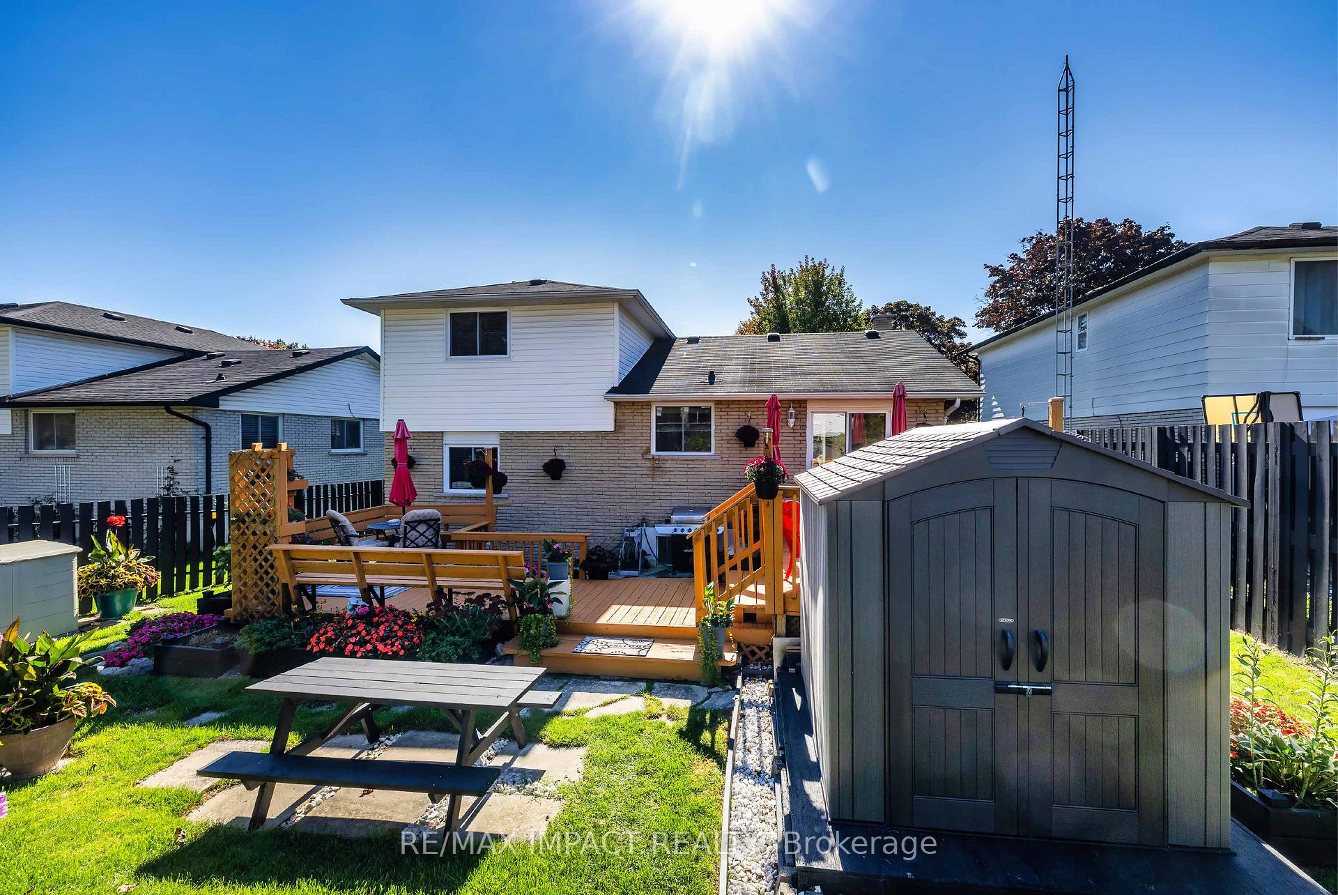 Photo 24 of 30 Hetherington Drive, Clarington, Bowmanville — HOMEH
