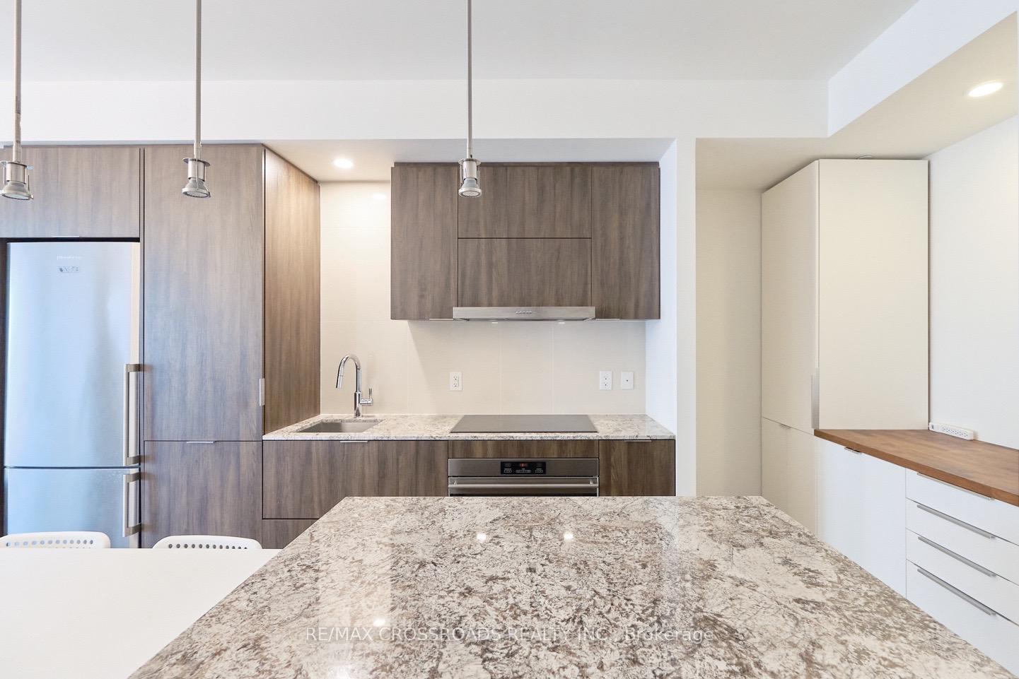 Photo 2 of Unit 2711, 1 Bloor Street E, Toronto, Church-Yonge Corridor — HOMEH