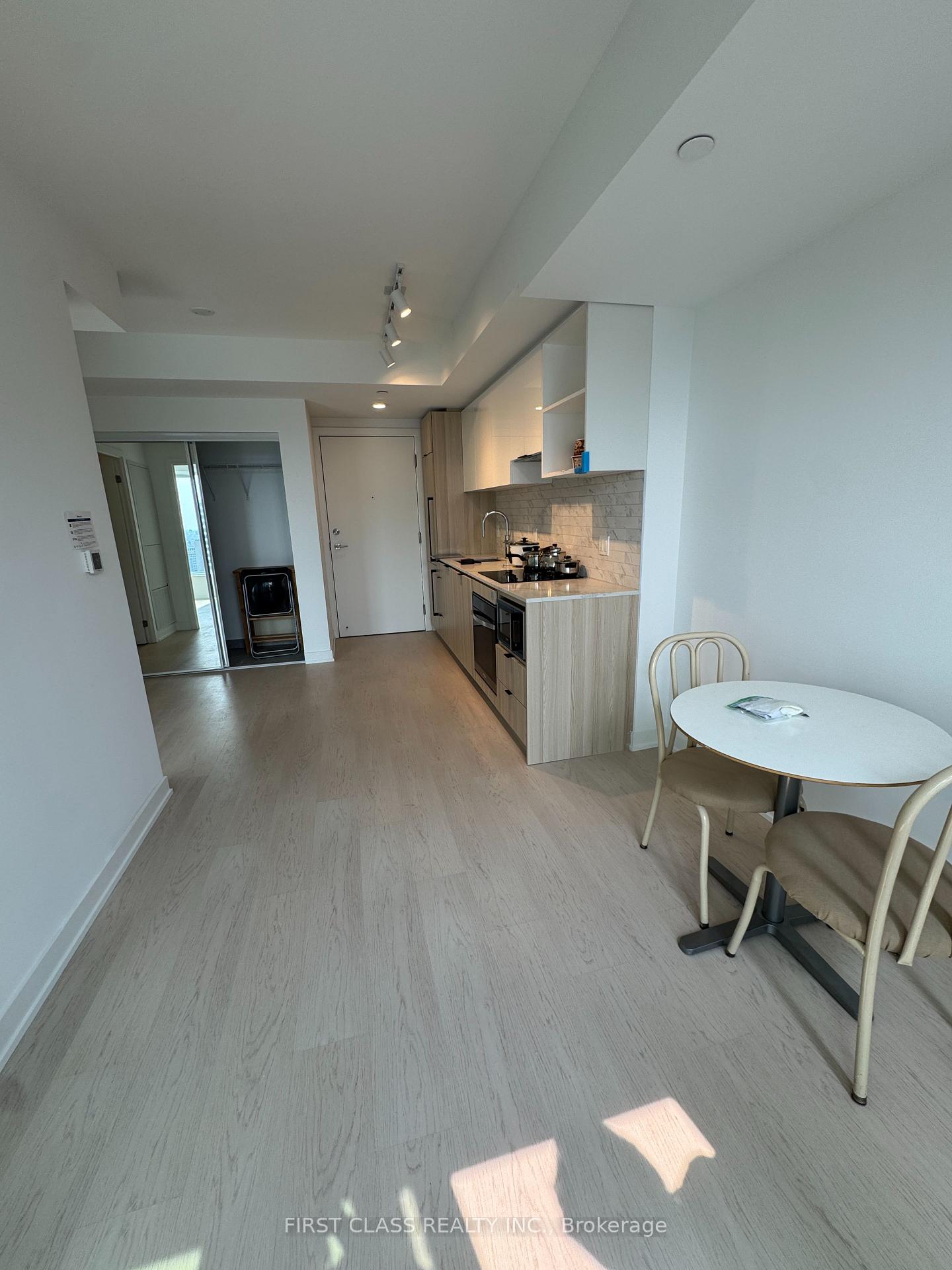 Photo 2 of Unit 3817, 252 Church Street E, Toronto, Church-Yonge Corridor — HOMEH