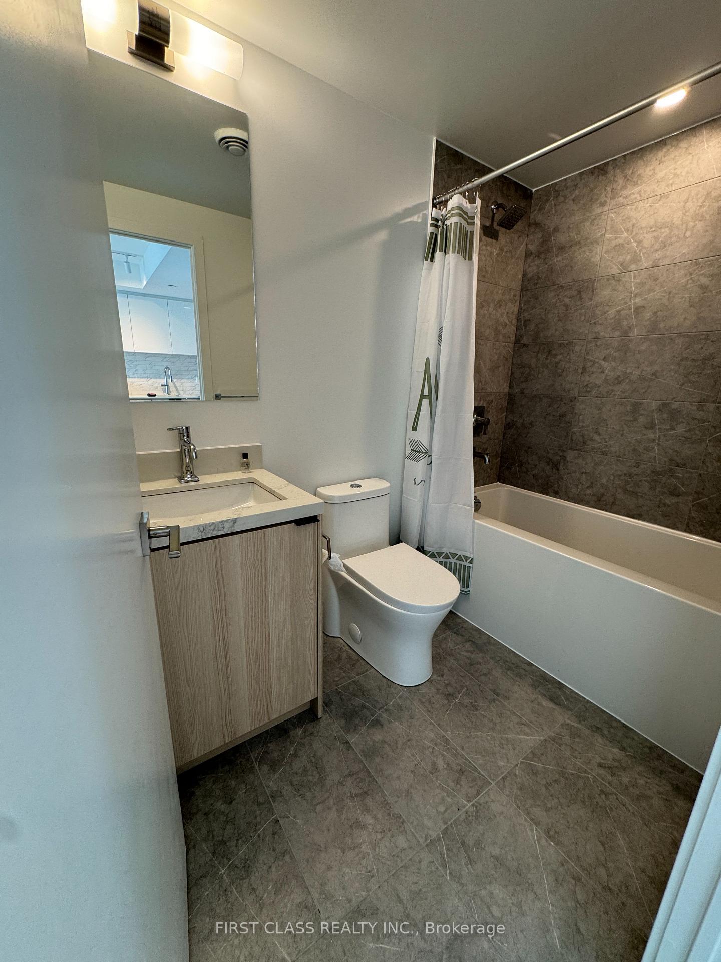 Photo 3 of Unit 3817, 252 Church Street E, Toronto, Church-Yonge Corridor — HOMEH