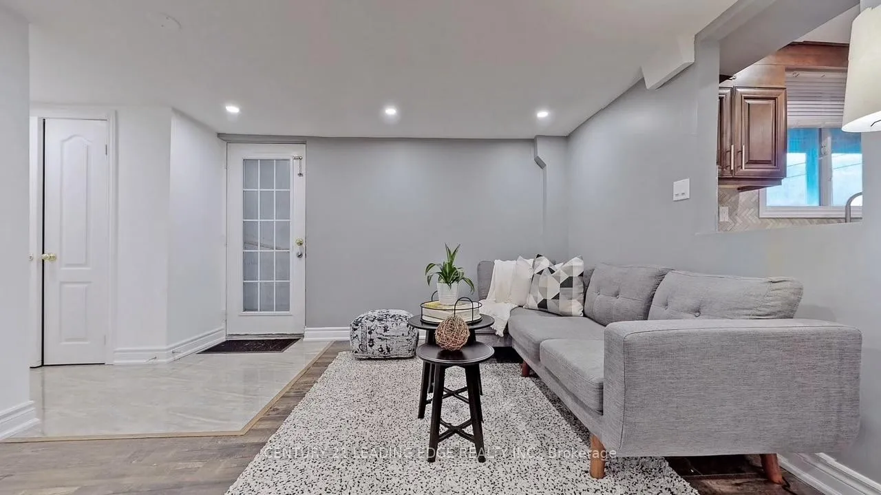 Photo 3 of Unit Basement, 32 Westmoreland Court, Markham, Unionville — HOMEH