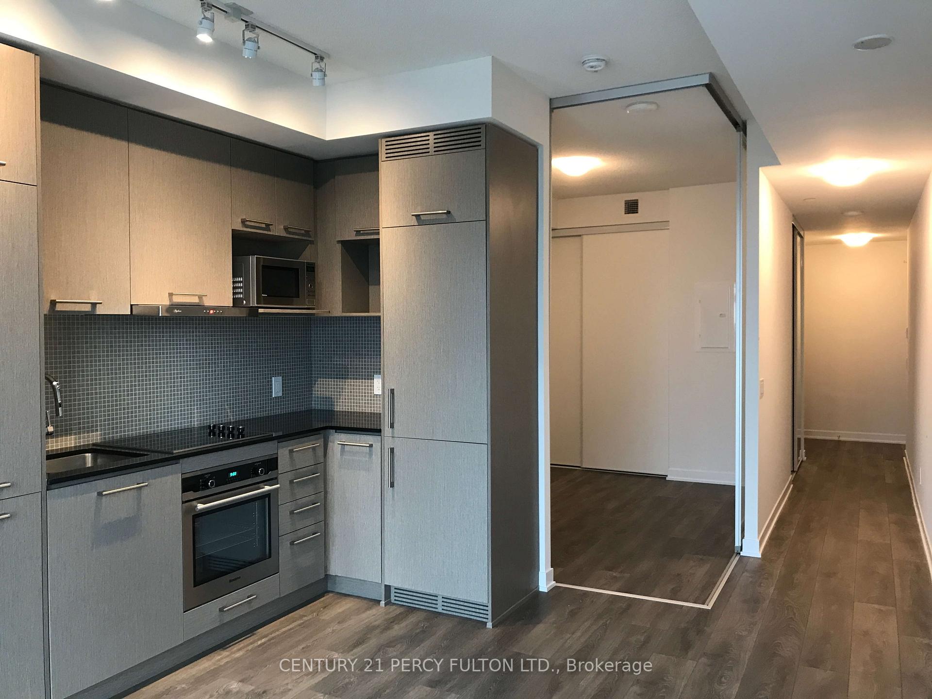 Front of Unit 3203, 87 Peter Street