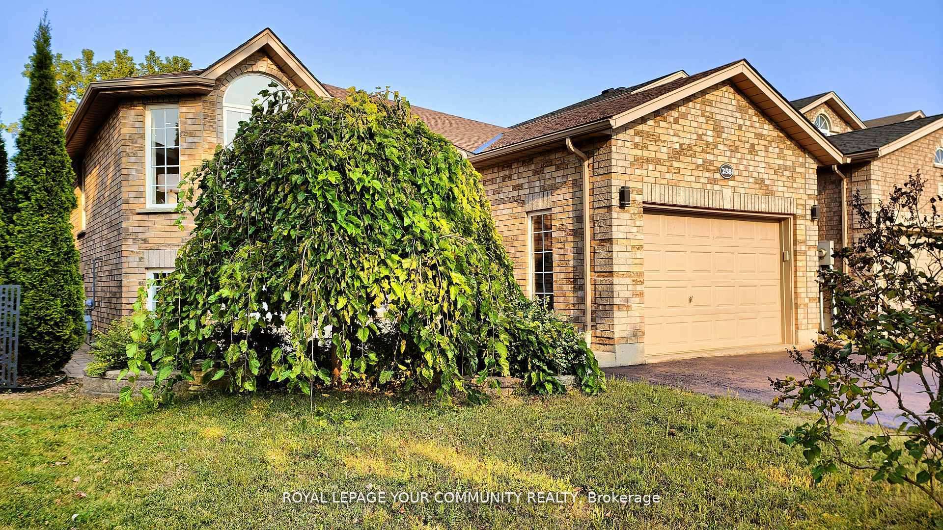 Photo 3 of 258 Pringle Drive, Barrie, Edgehill Drive — HOMEH