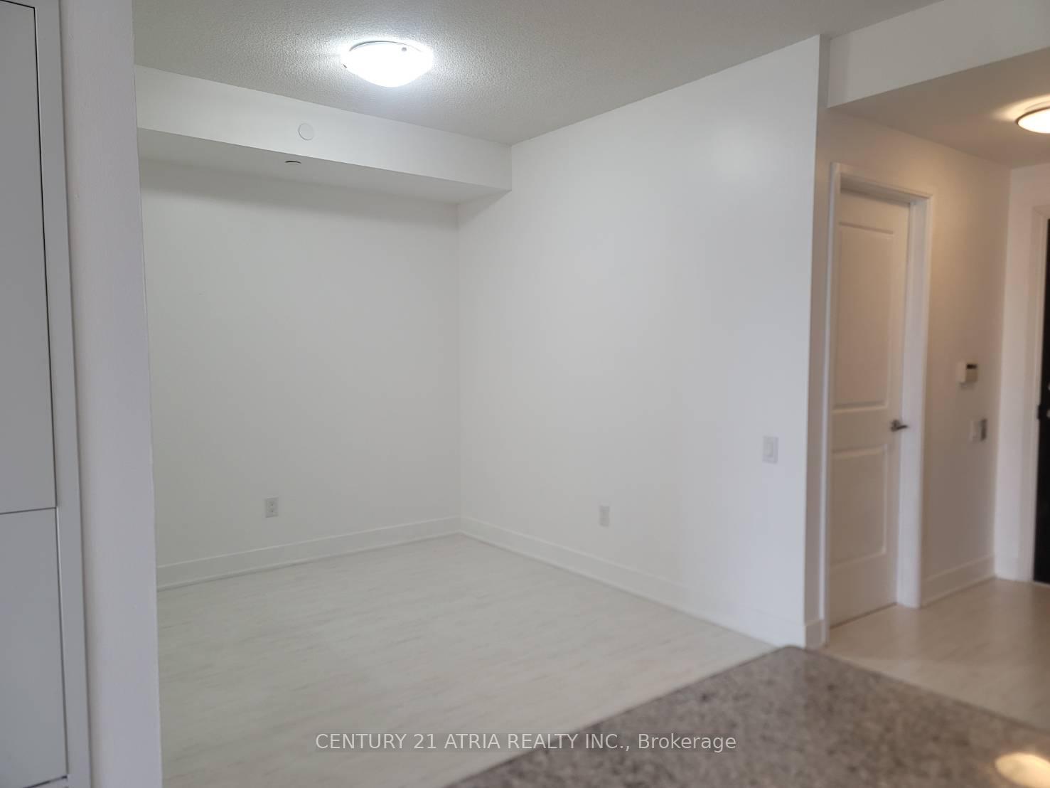 Photo 11 of Unit 504, 7608 Yonge Street, Vaughan, Crestwood-Springfarm-Yorkhill — HOMEH