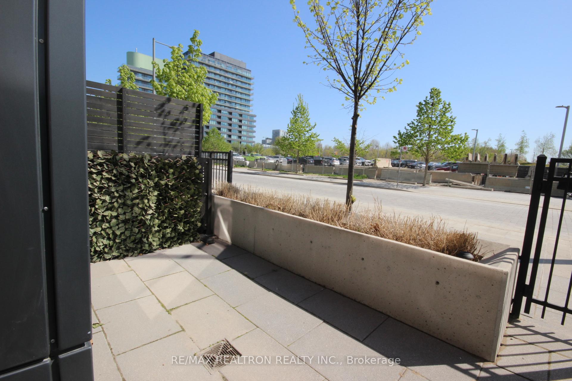 Photo 4 of Unit S113, 180 Mill Street, Toronto, Waterfront Communities — HOMEH