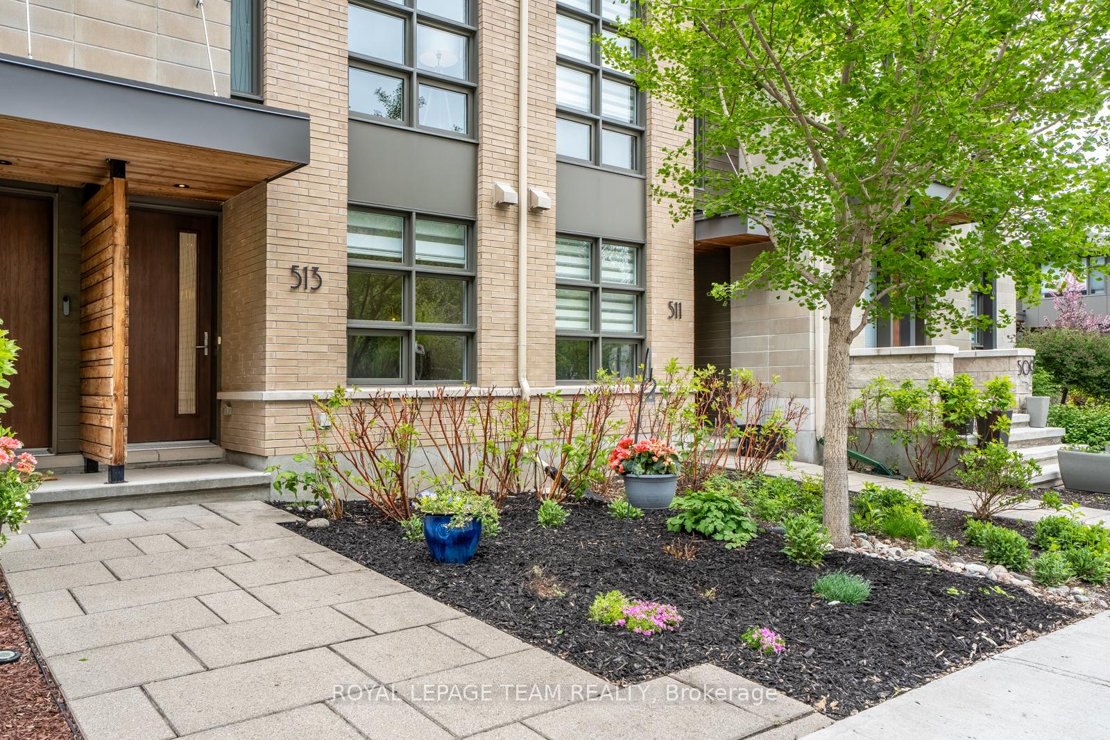 Photo 2 of 513 De Mazenod Avenue, Ottawa, Ottawa East — HOMEH