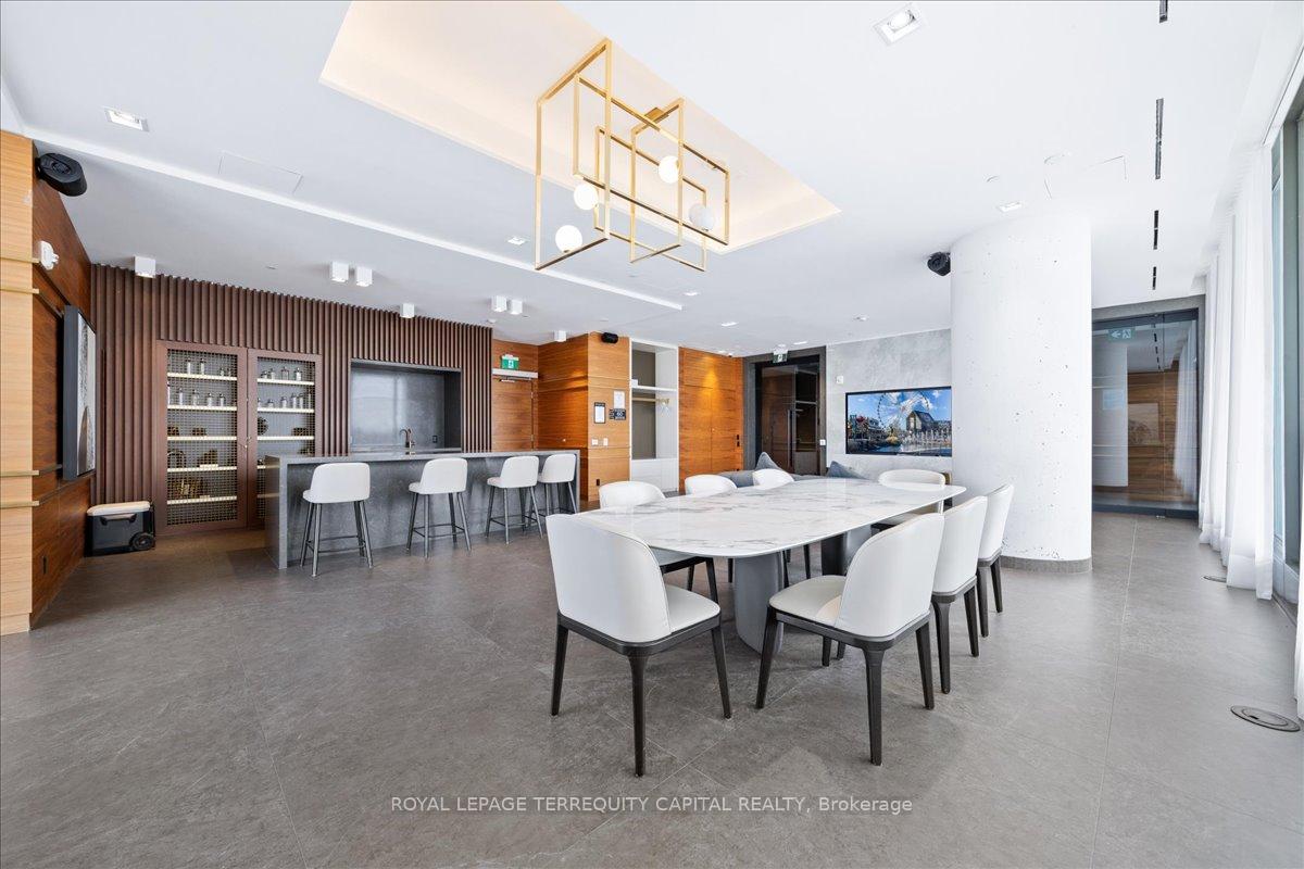 Photo 13 of Unit 1507, 898 Portage Parkway, Vaughan, Vaughan Corporate Centre — HOMEH