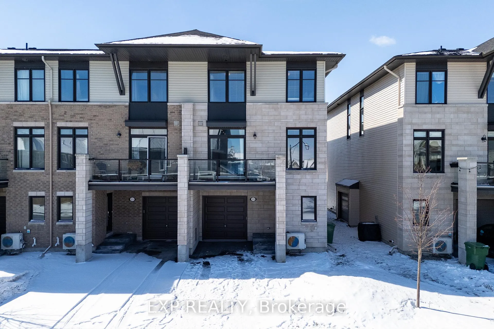Front of 215 Pastel Way