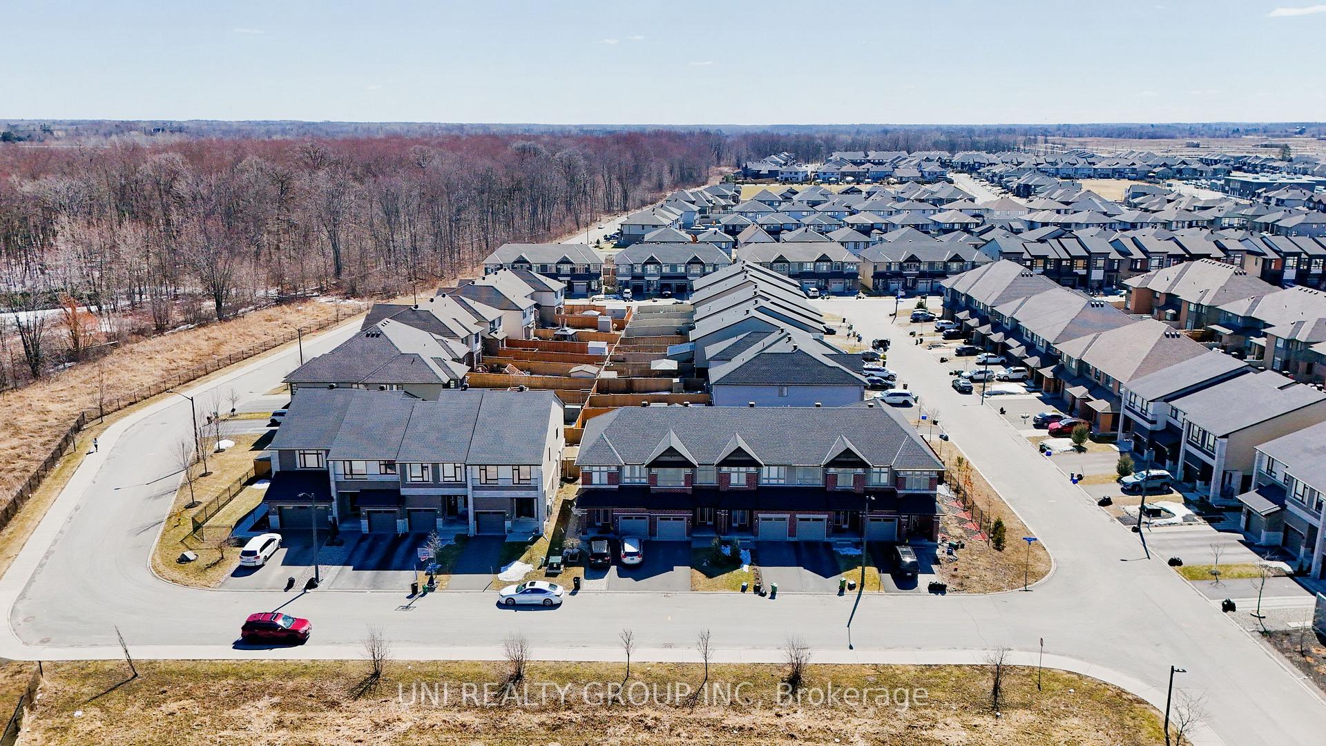 Photo 2 of 525 Markdale Terrace, Ottawa, Riverside South/Gloucester Glen — HOMEH