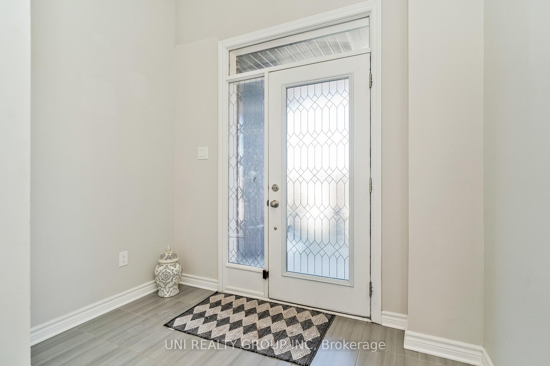 Photo 3 of 525 Markdale Terrace, Ottawa, Riverside South/Gloucester Glen — HOMEH
