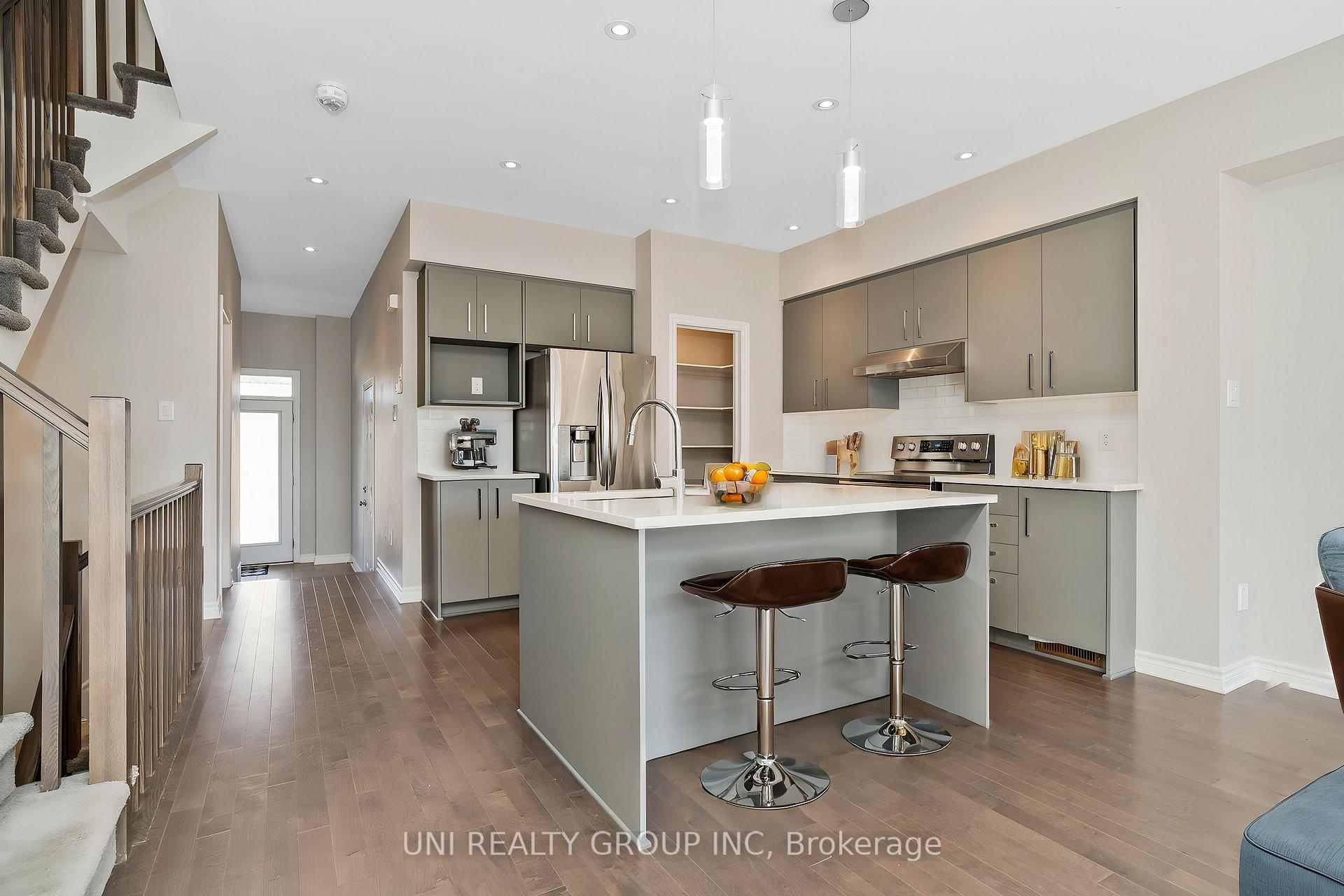Photo 14 of 525 Markdale Terrace, Ottawa, Riverside South/Gloucester Glen — HOMEH