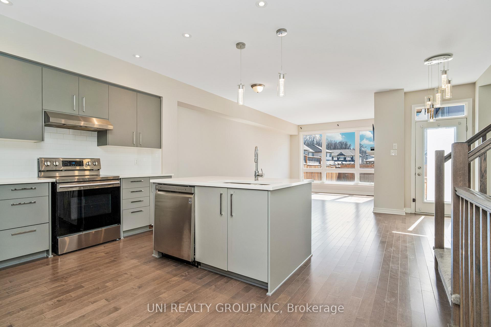 Photo 17 of 525 Markdale Terrace, Ottawa, Riverside South/Gloucester Glen — HOMEH