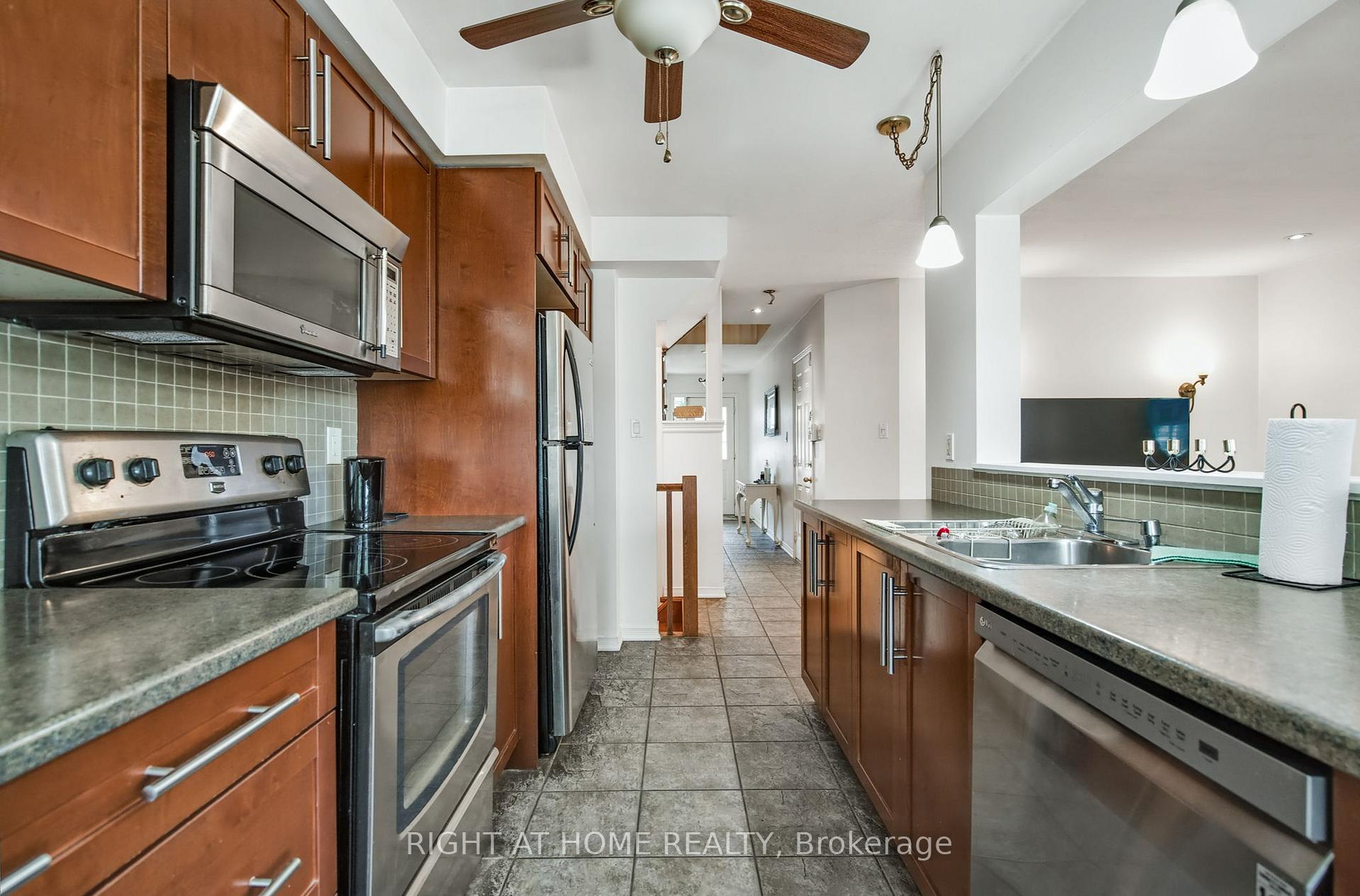 Photo 12 of Unit 55, 7 Southside Place, Hamilton, Mountview — HOMEH