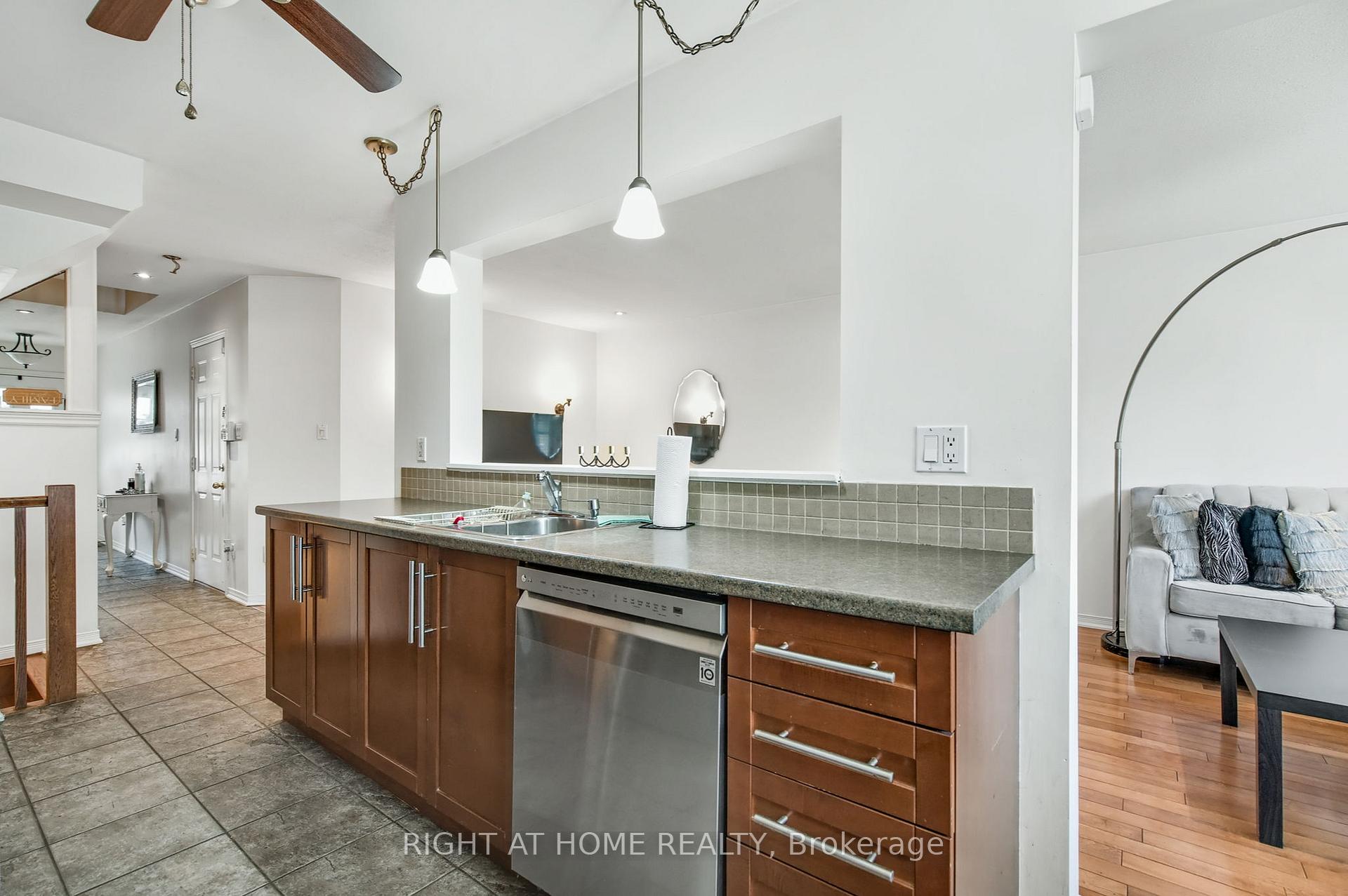 Photo 14 of Unit 55, 7 Southside Place, Hamilton, Mountview — HOMEH
