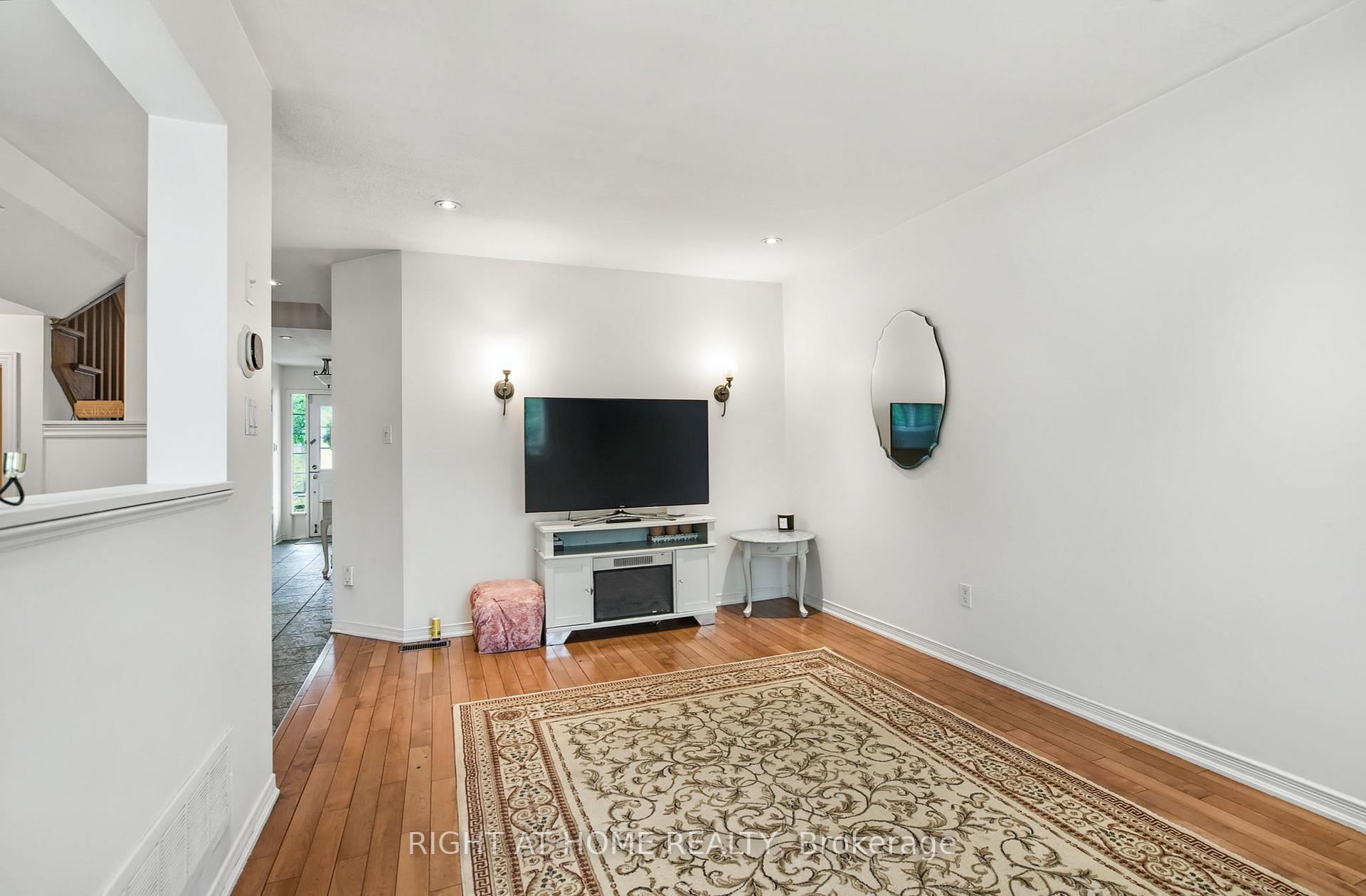 Photo 19 of Unit 55, 7 Southside Place, Hamilton, Mountview — HOMEH