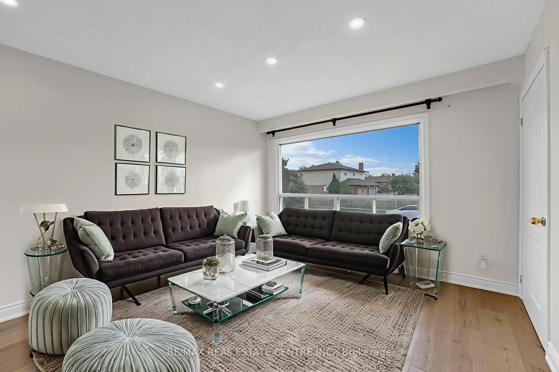 Photo 6 of 82 Merton Road, Brampton, Brampton North — HOMEH