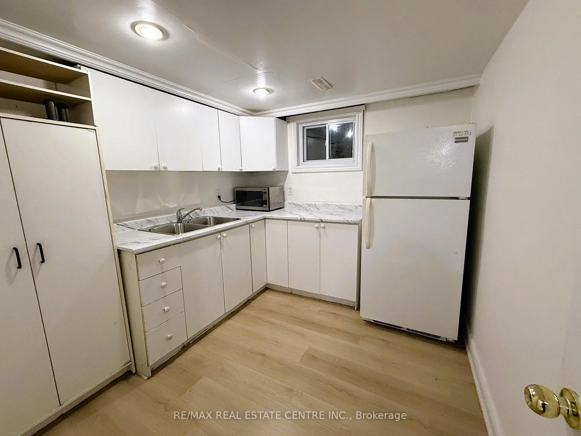 Photo 35 of 82 Merton Road, Brampton, Brampton North — HOMEH
