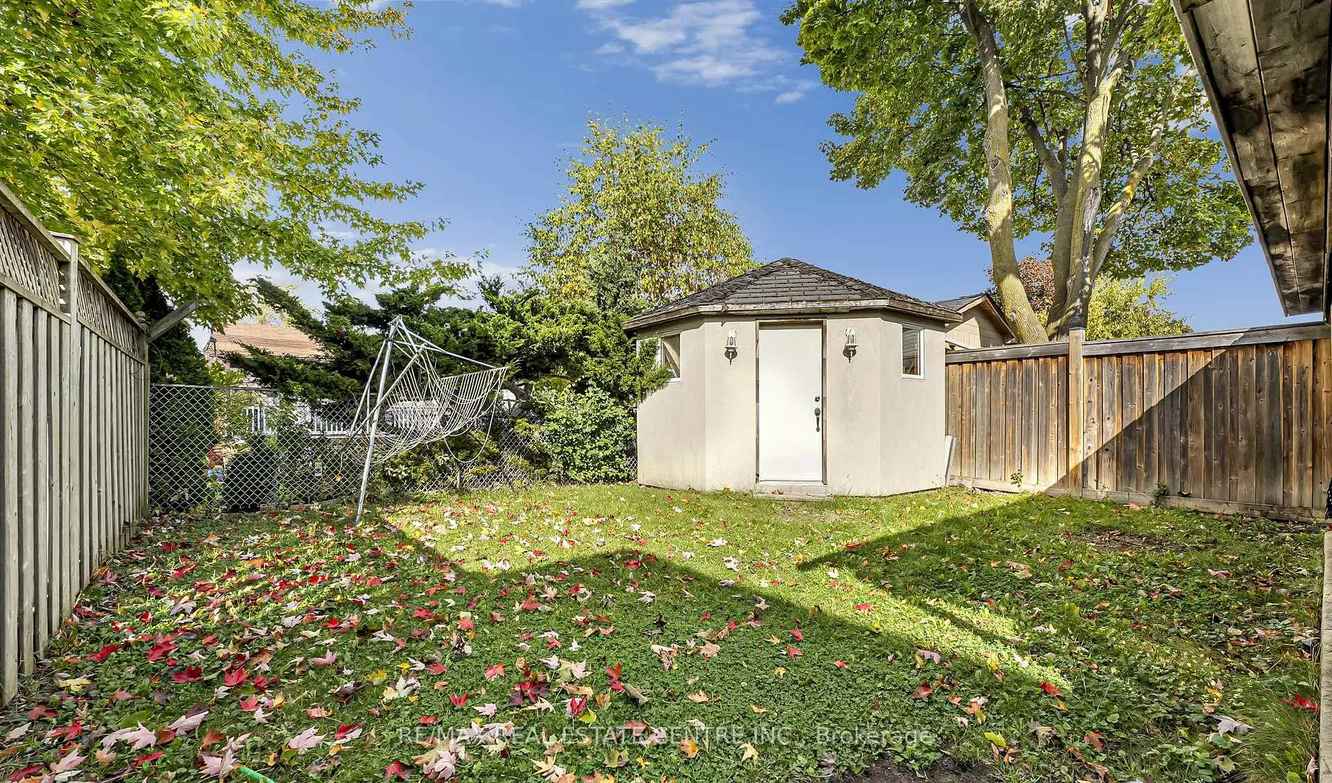 Photo 42 of 82 Merton Road, Brampton, Brampton North — HOMEH