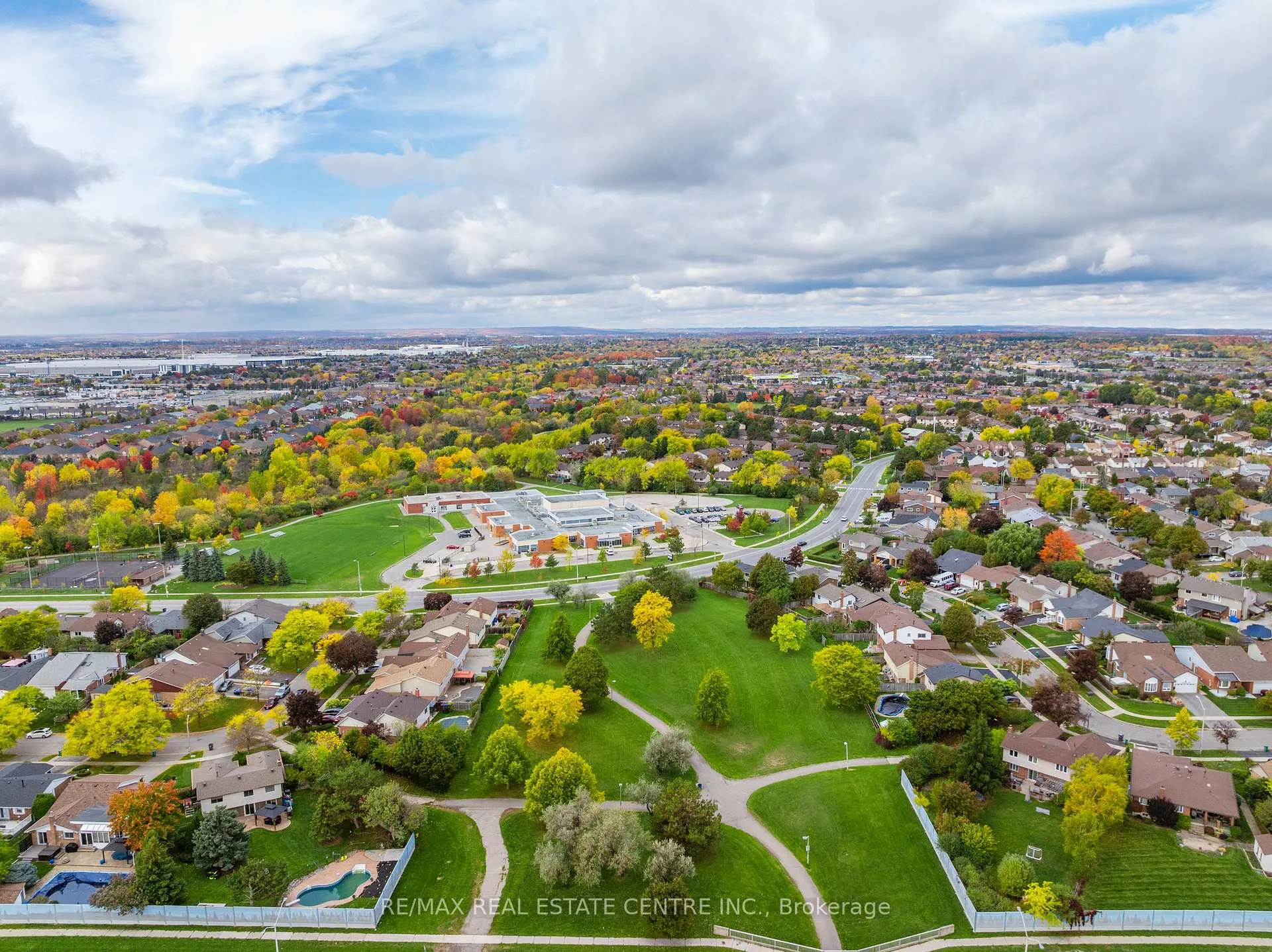Photo 45 of 82 Merton Road, Brampton, Brampton North — HOMEH