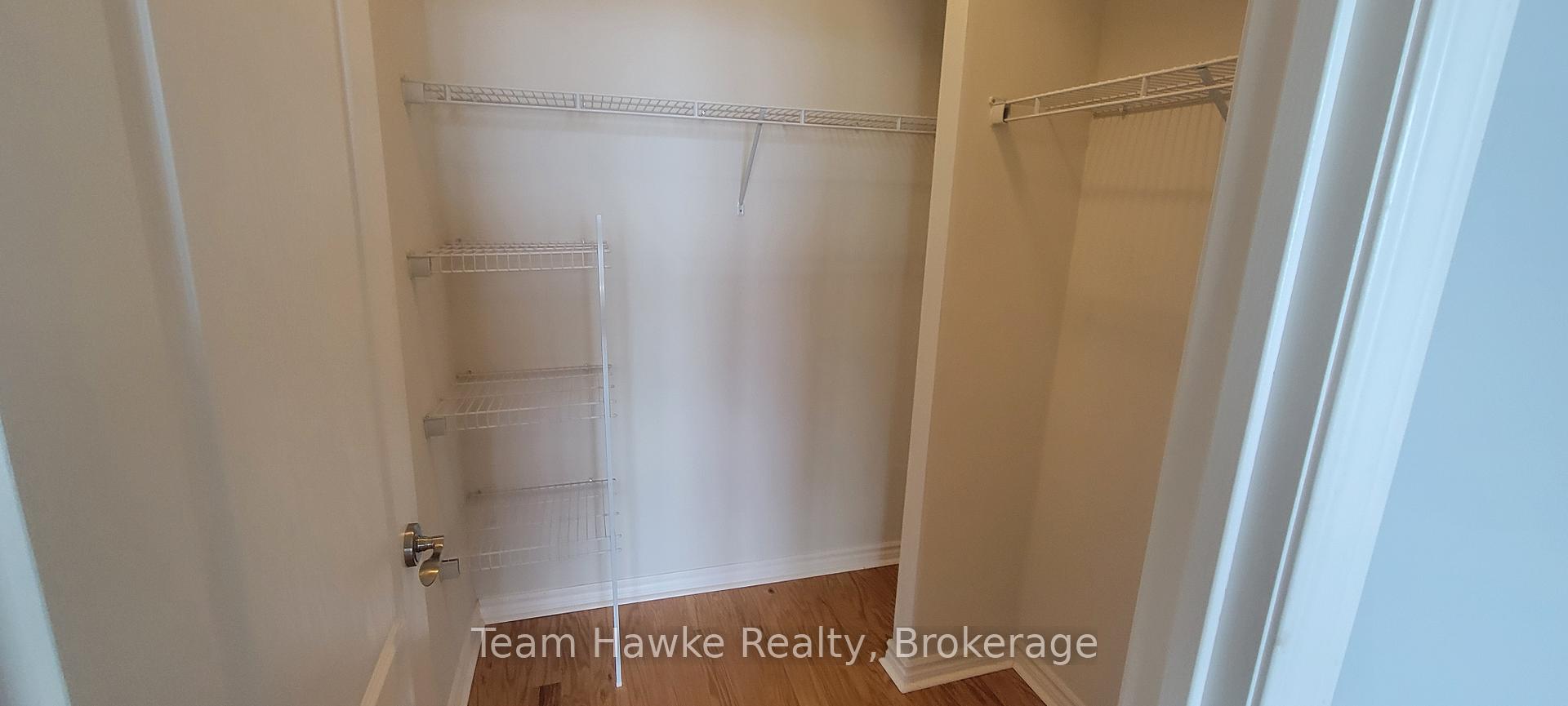 Photo 10 of Unit 305, 699 Aberdeen Boulevard, Midland — HOMEH