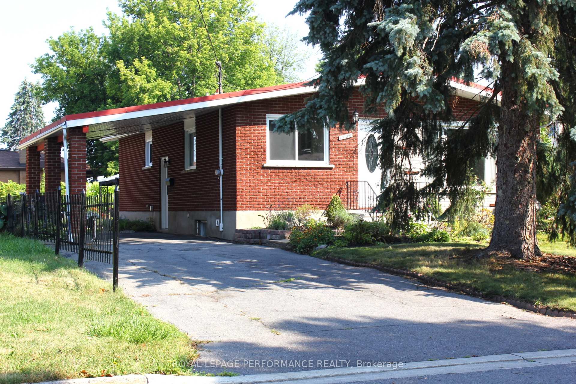 Photo 3 of 1508 Frances Ann Avenue, Cornwall — HOMEH