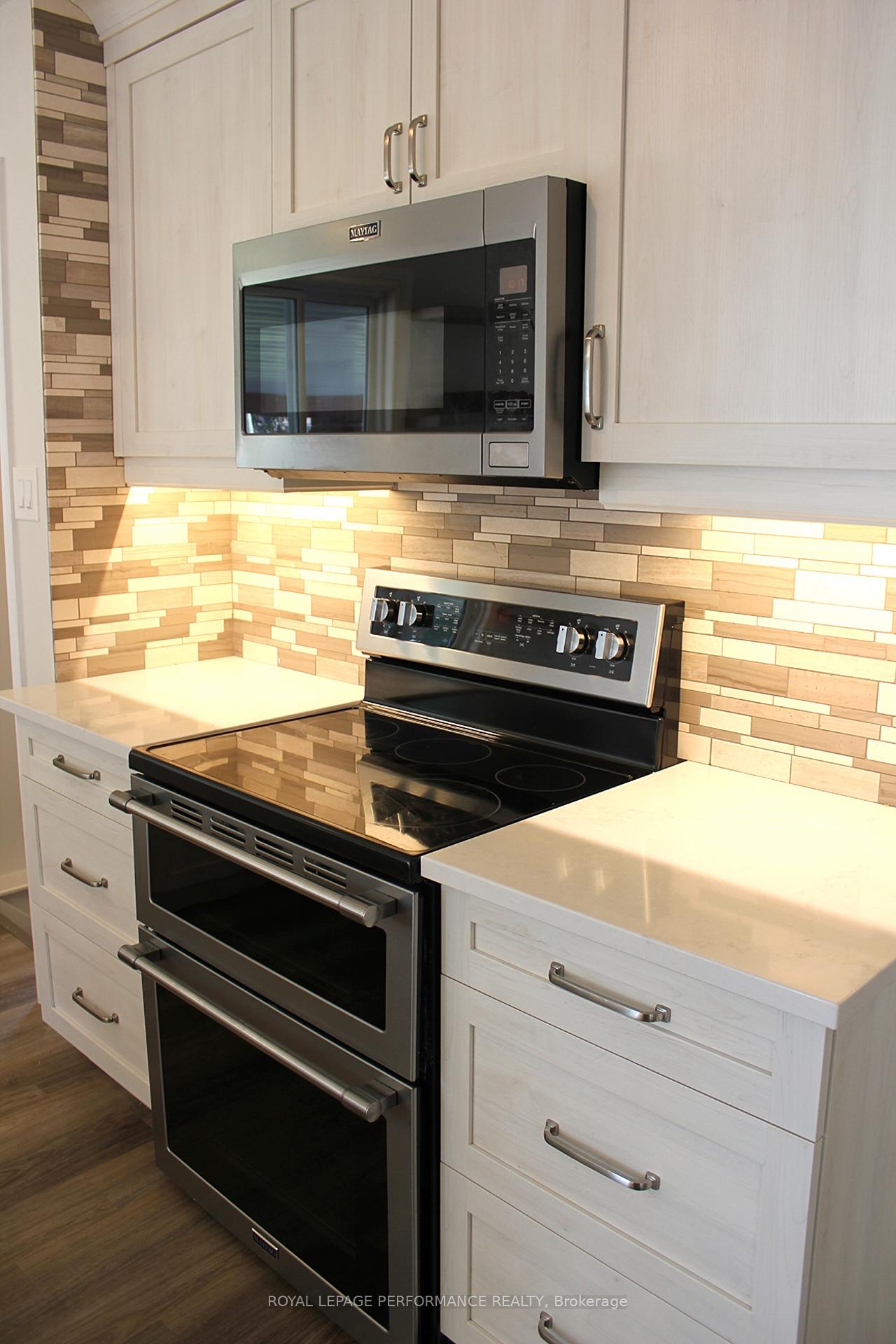 Photo 9 of 1508 Frances Ann Avenue, Cornwall — HOMEH