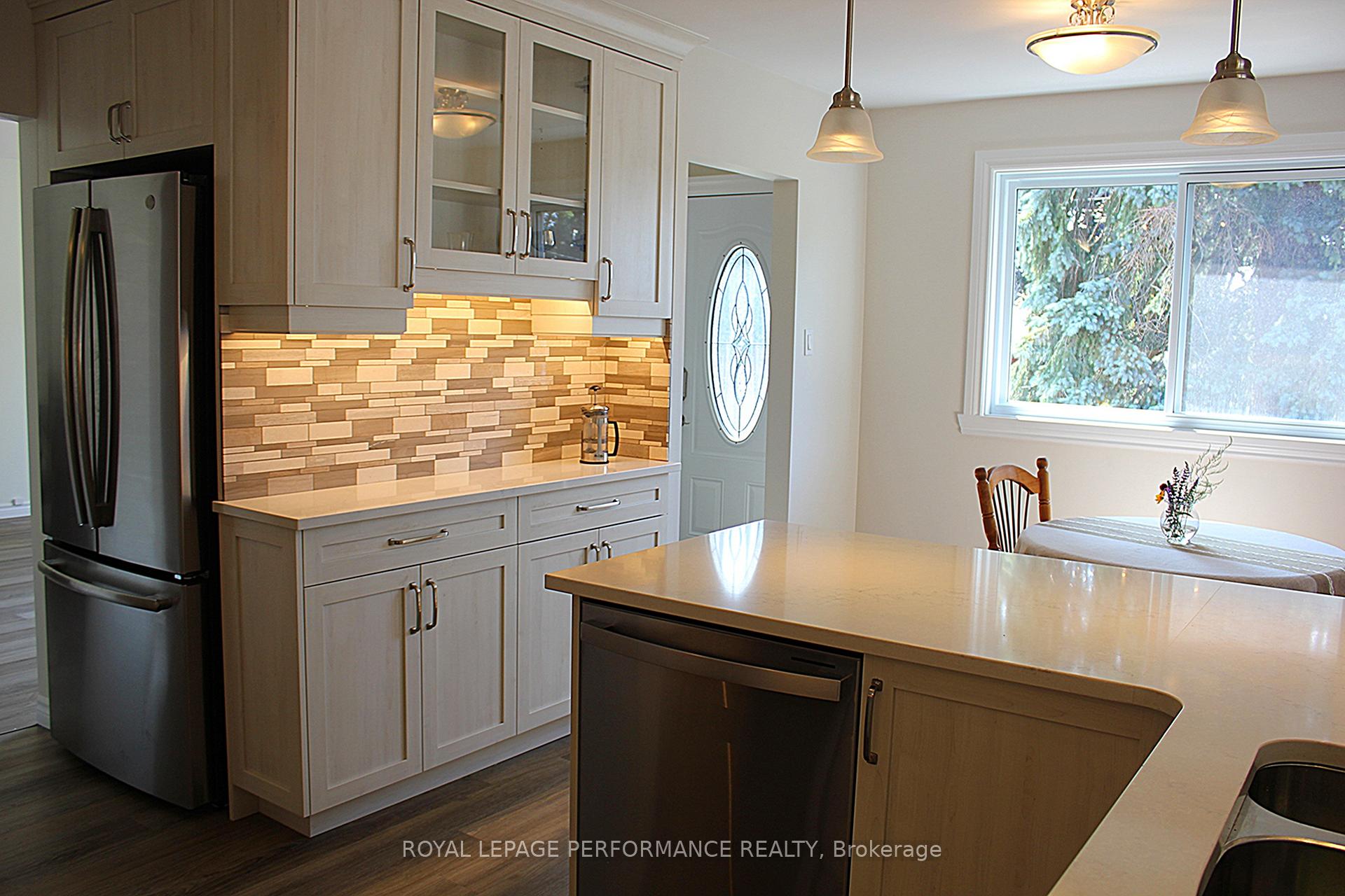 Photo 12 of 1508 Frances Ann Avenue, Cornwall — HOMEH