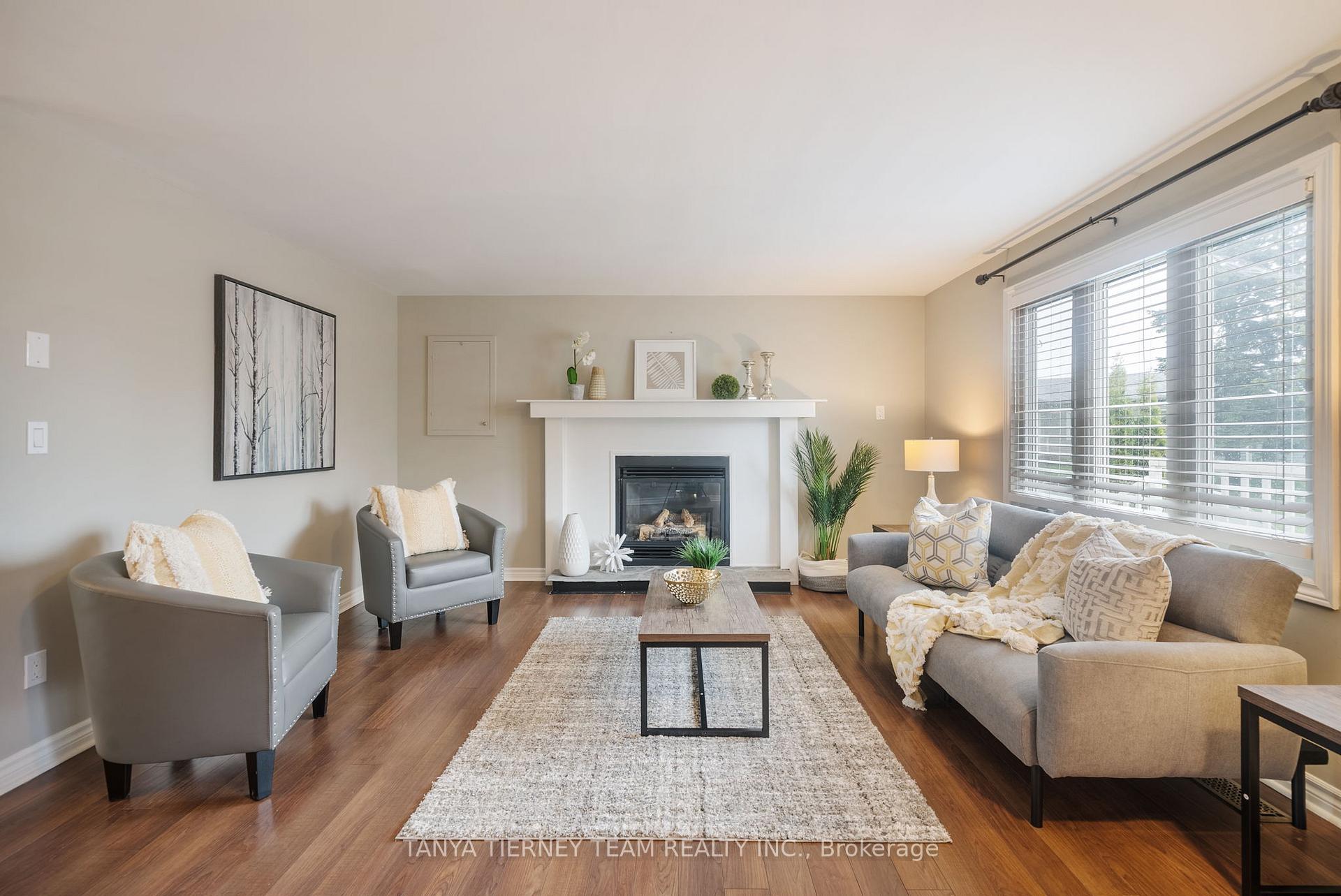 Photo 6 of 18 The Cove Road, Clarington, Newcastle — HOMEH