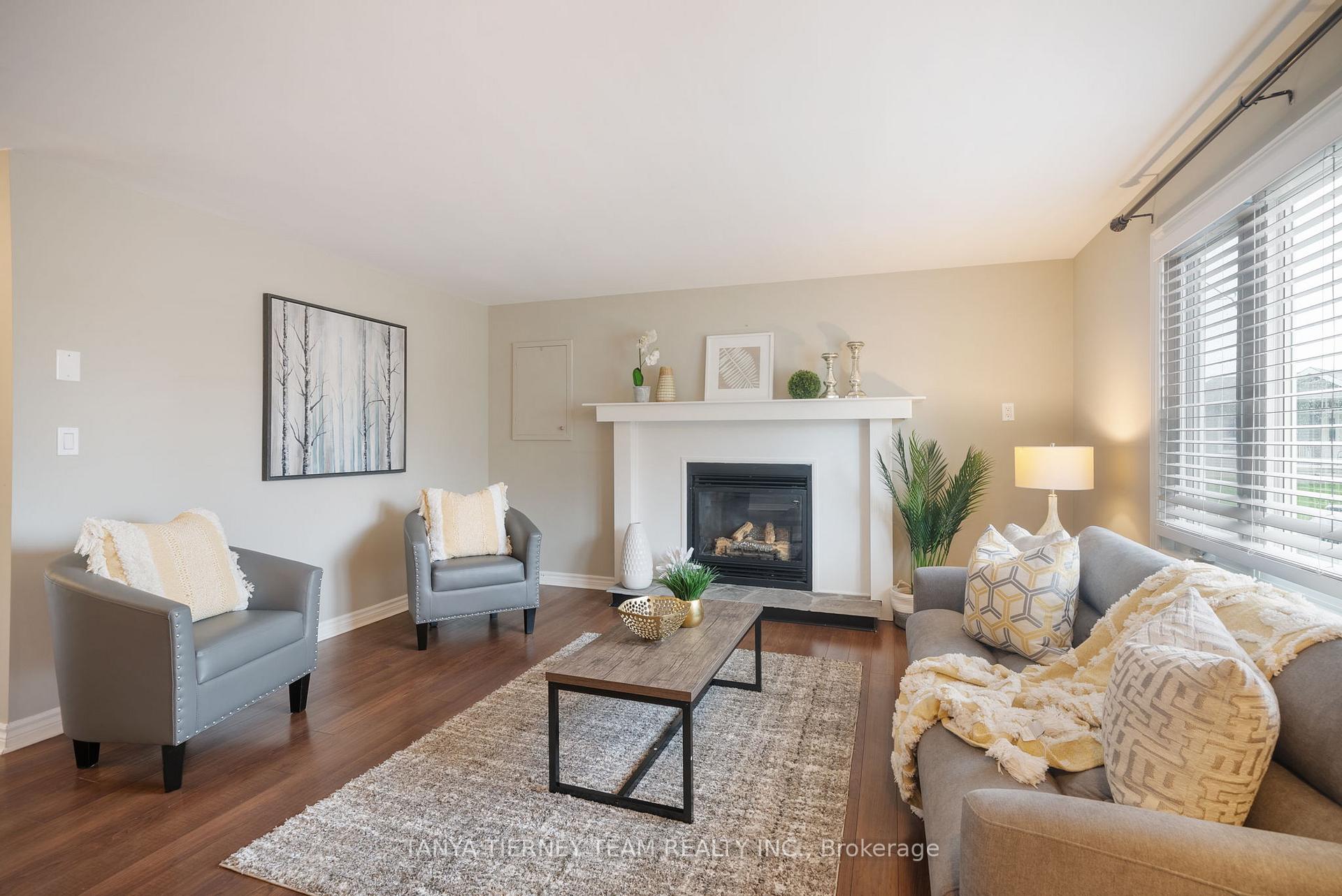 Photo 7 of 18 The Cove Road, Clarington, Newcastle — HOMEH