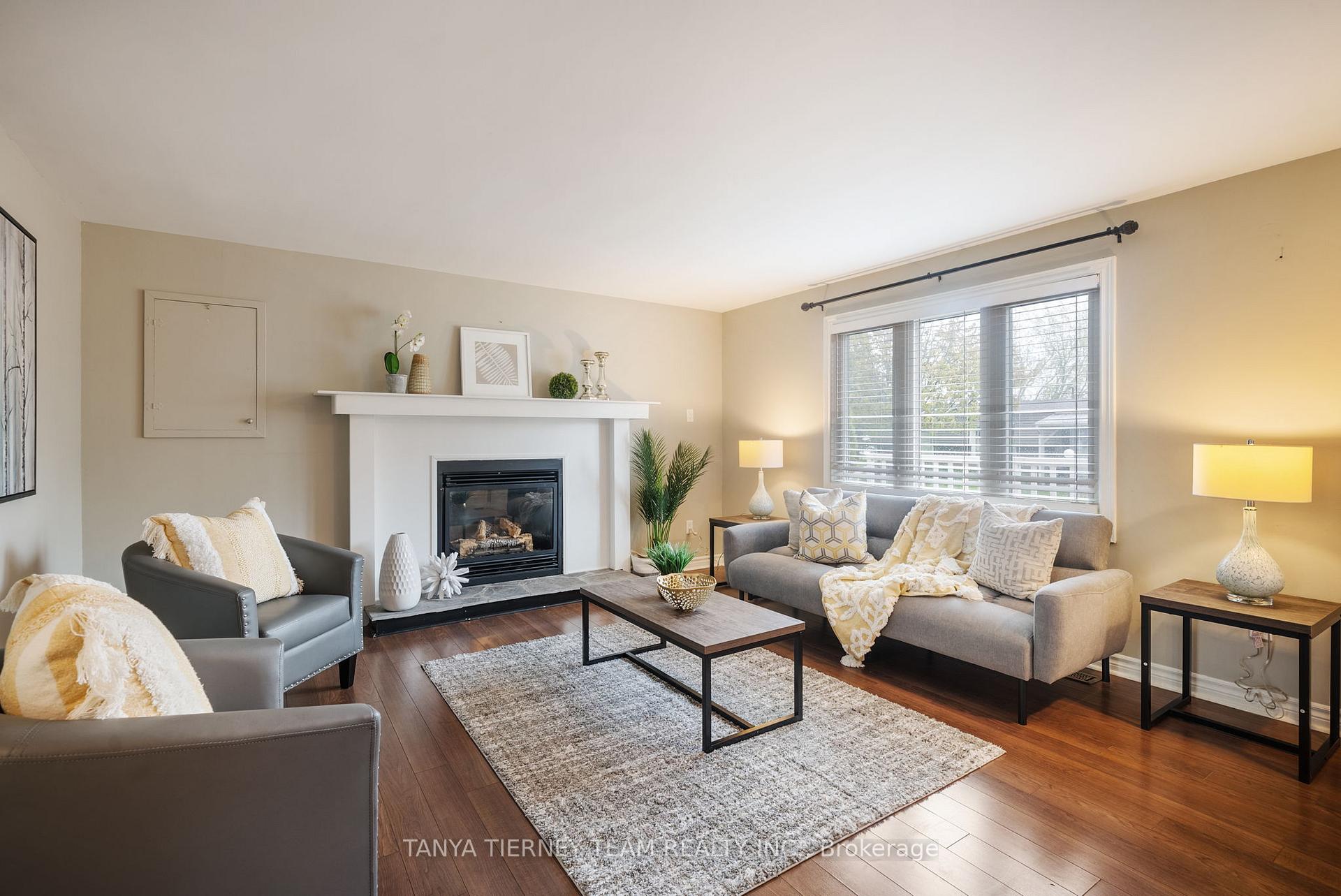 Photo 8 of 18 The Cove Road, Clarington, Newcastle — HOMEH