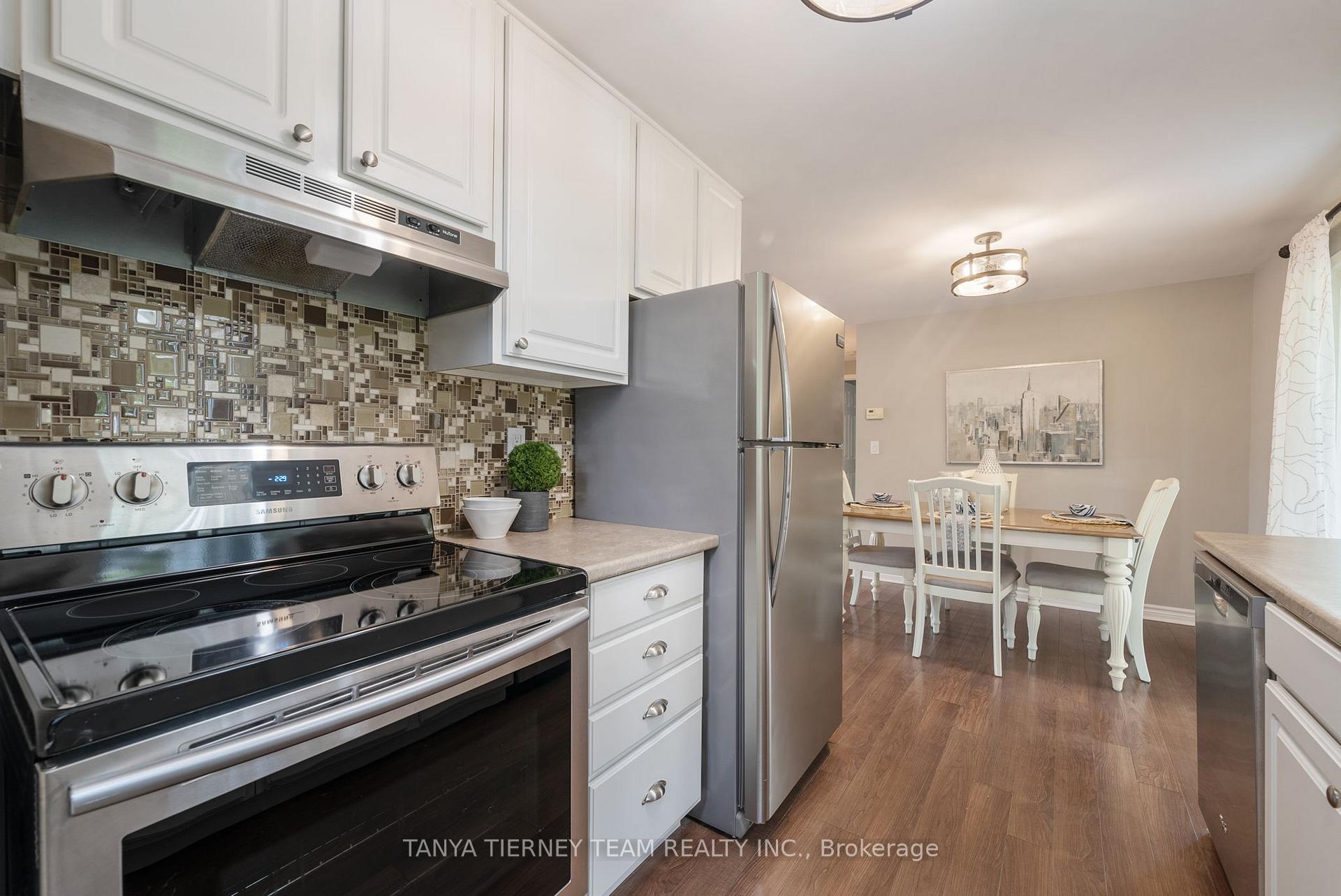 Photo 19 of 18 The Cove Road, Clarington, Newcastle — HOMEH