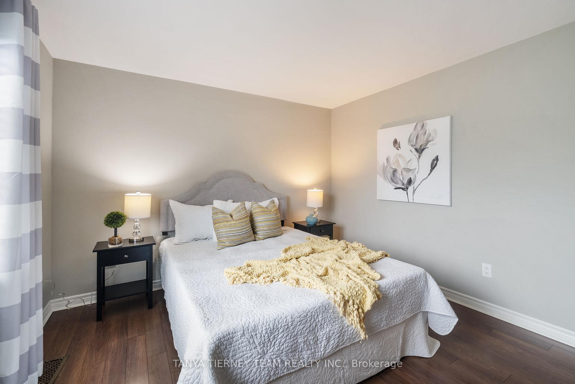 Photo 21 of 18 The Cove Road, Clarington, Newcastle — HOMEH